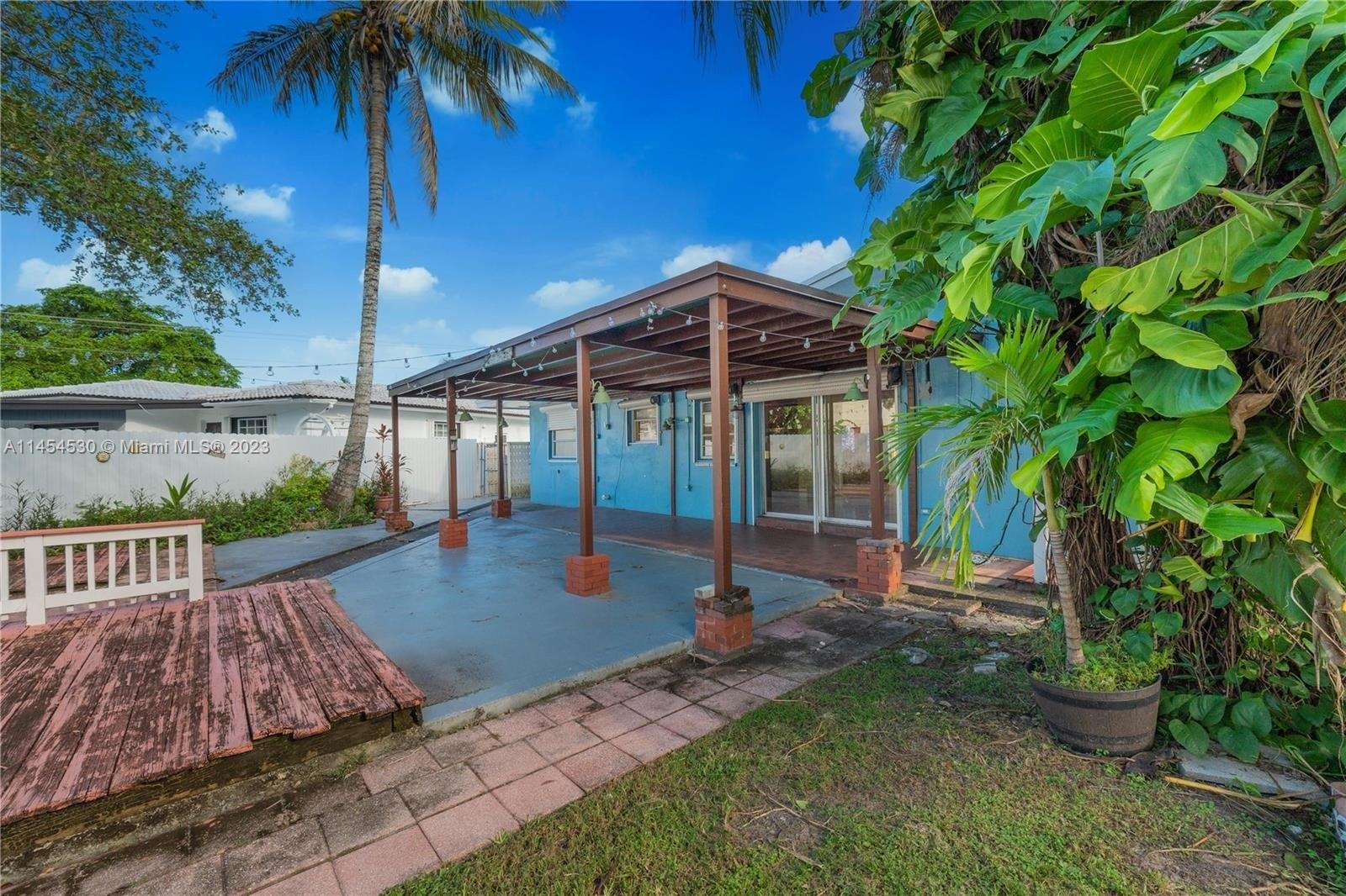 Ibis Ave, Miami Springs, FL 33166