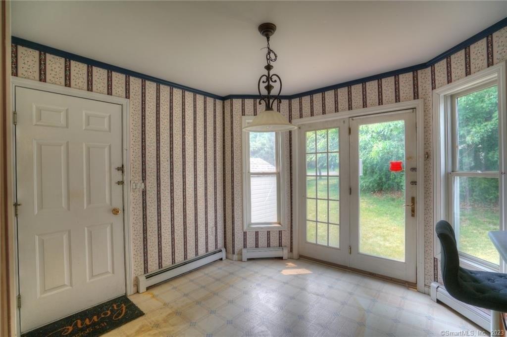 Hunting Ridge Dr, Mystic, CT 06355