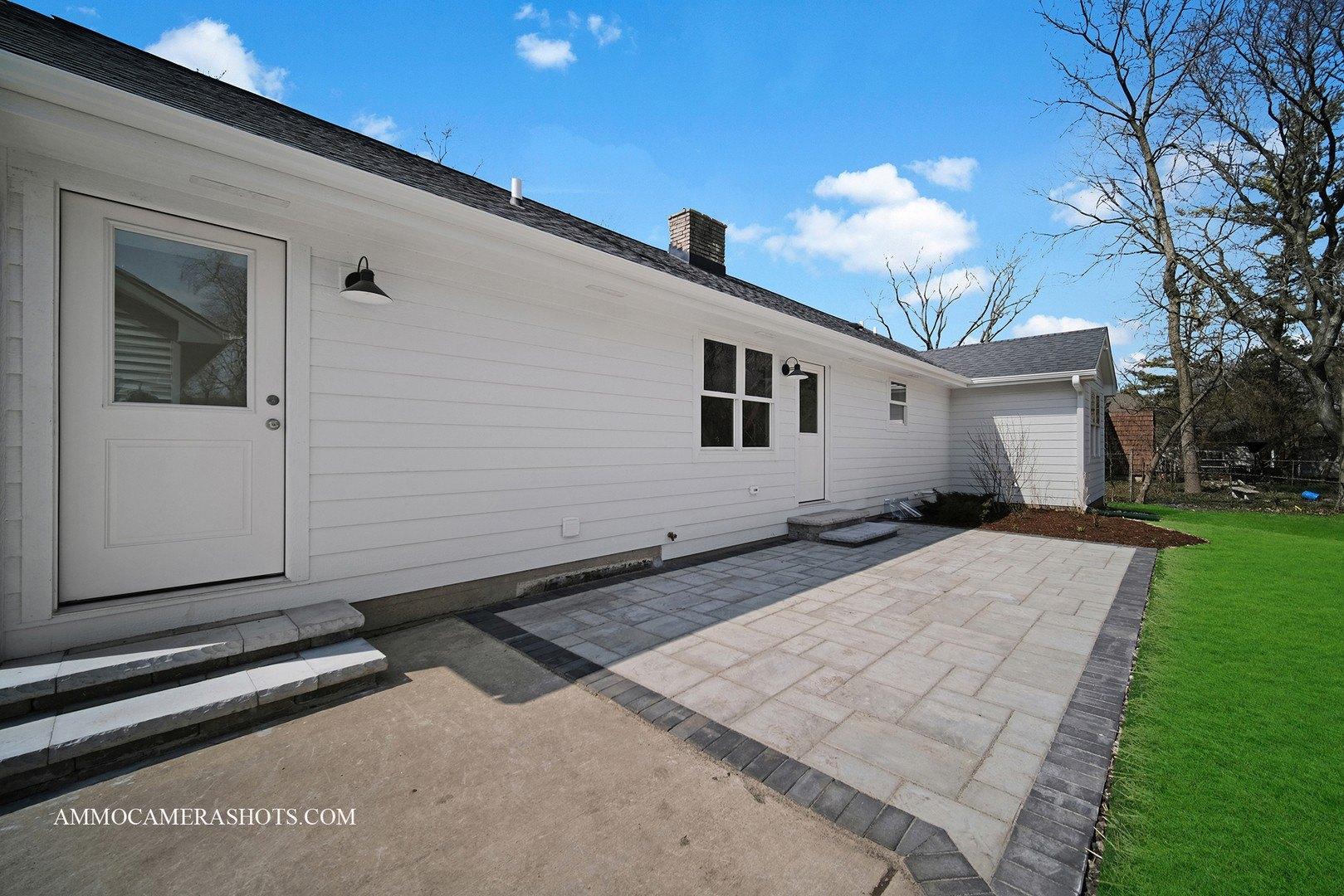 N Summit St, Wheaton, IL 60187