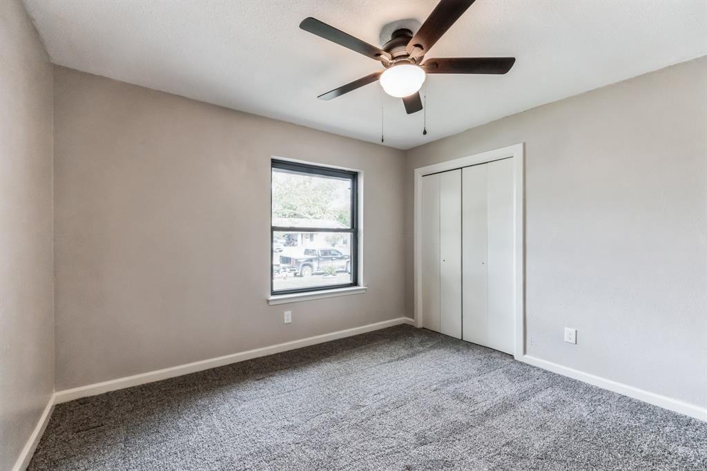 E Oak St, Aledo, TX 76008