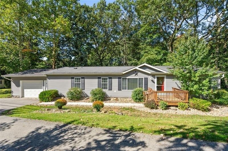 Hiland Valley Dr, Pittsburgh, PA 15229