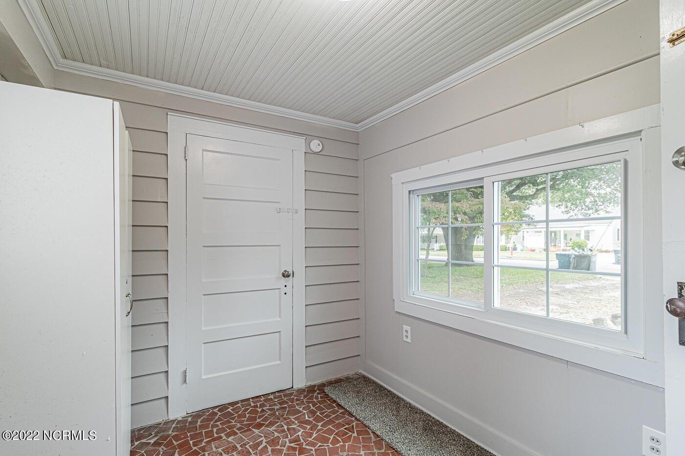 Brentwood Ave, Jacksonville, NC 28540