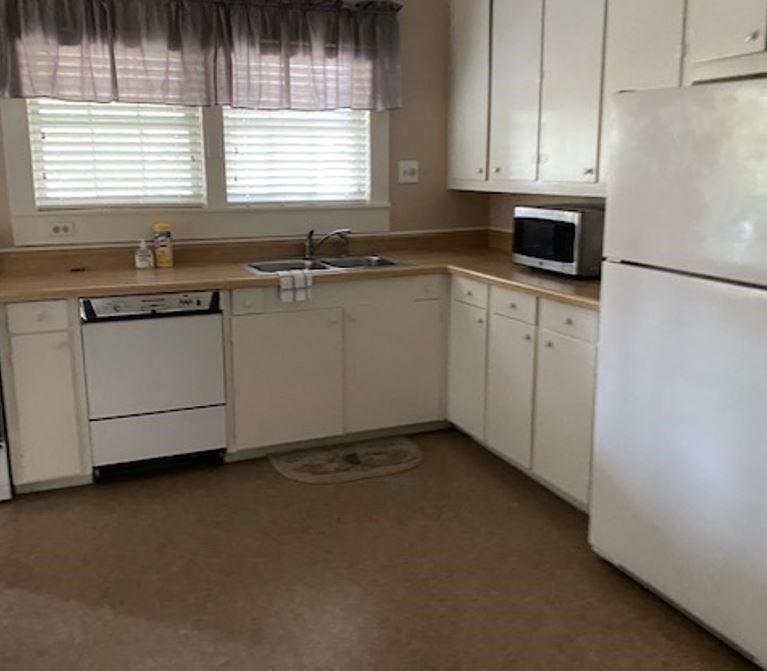 Merritt St, Hawkinsville, GA 31036