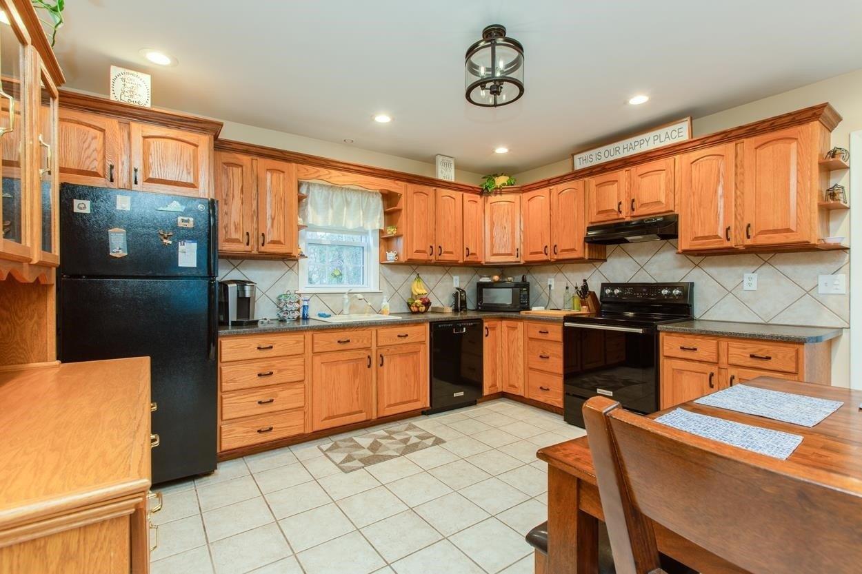 Beaver St, Nashua, NH 03063