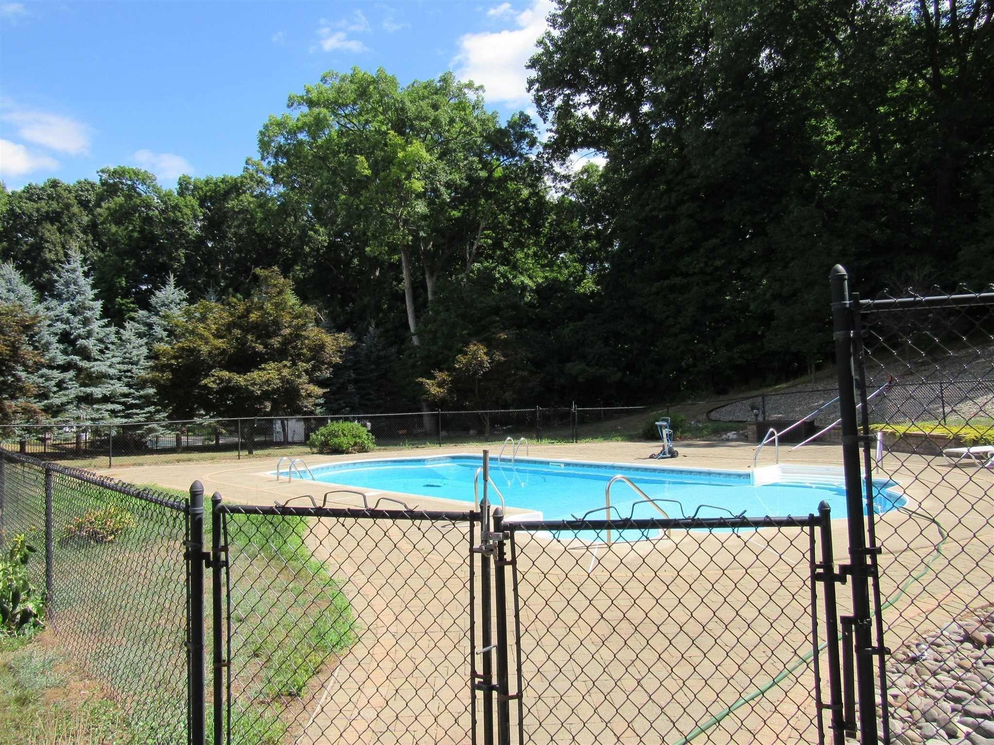Somerset Rd, Hopewell Junction, NY 12533