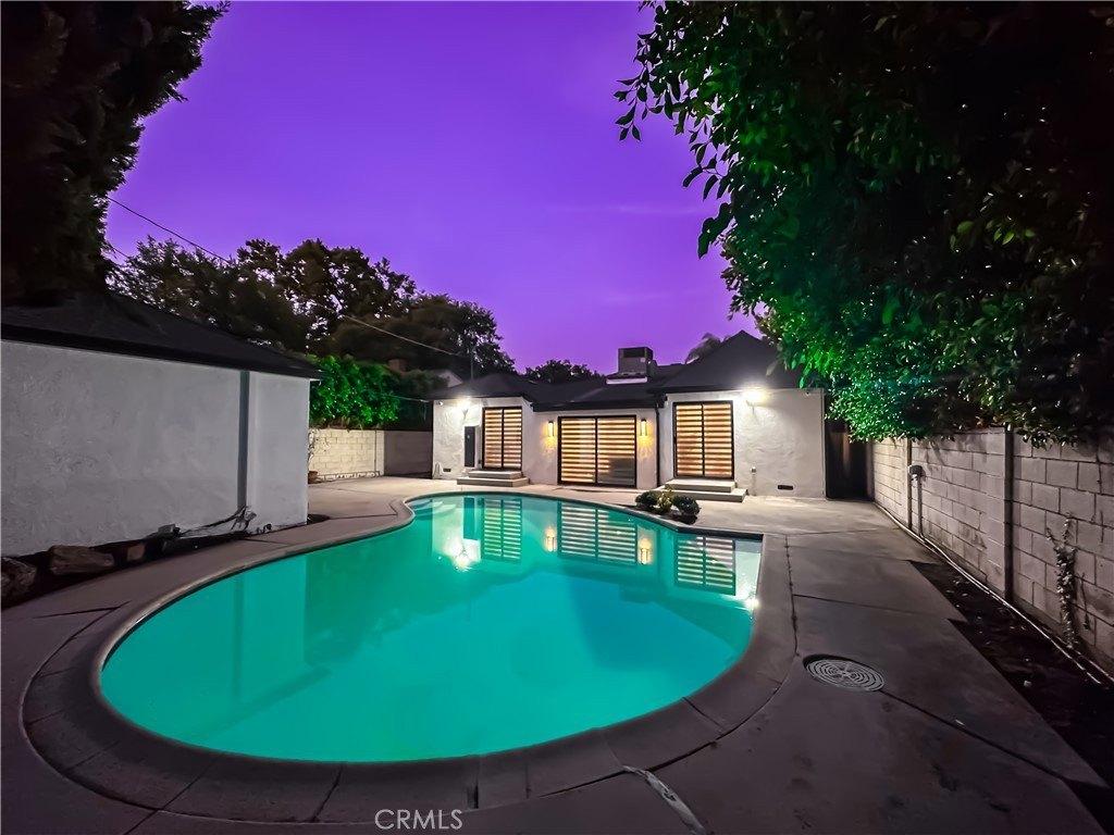Irvine Ave, Studio City, CA 91604