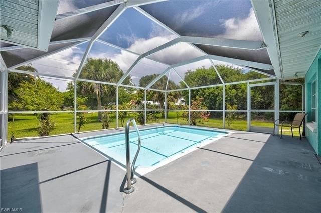 Gussie St, Punta Gorda, FL 33950
