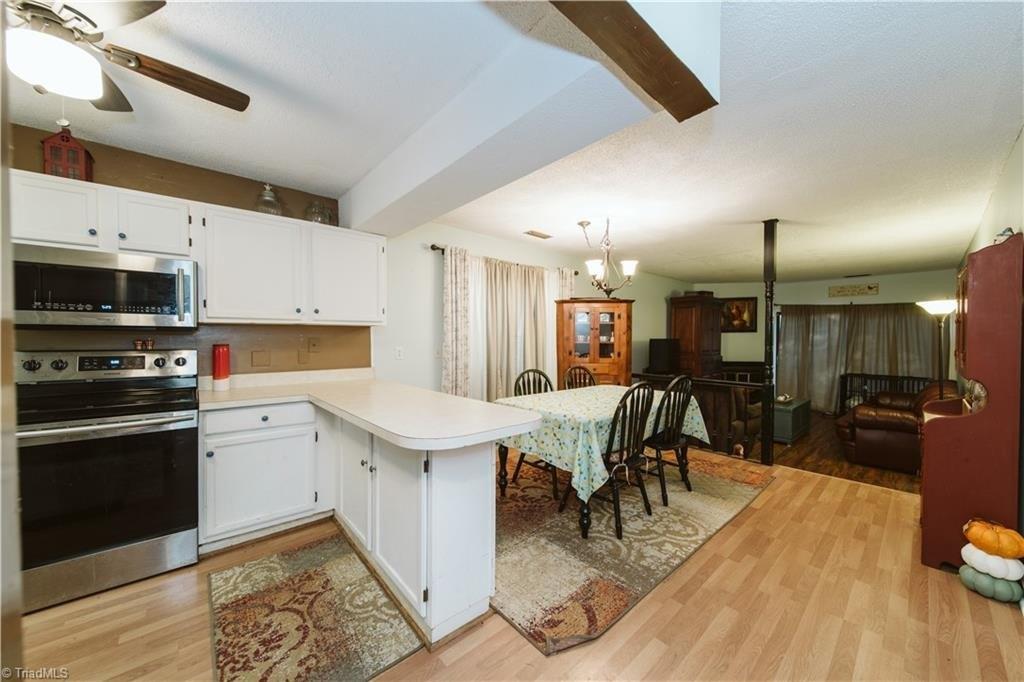 Lamplighter Cir, Winston Salem, NC 27104