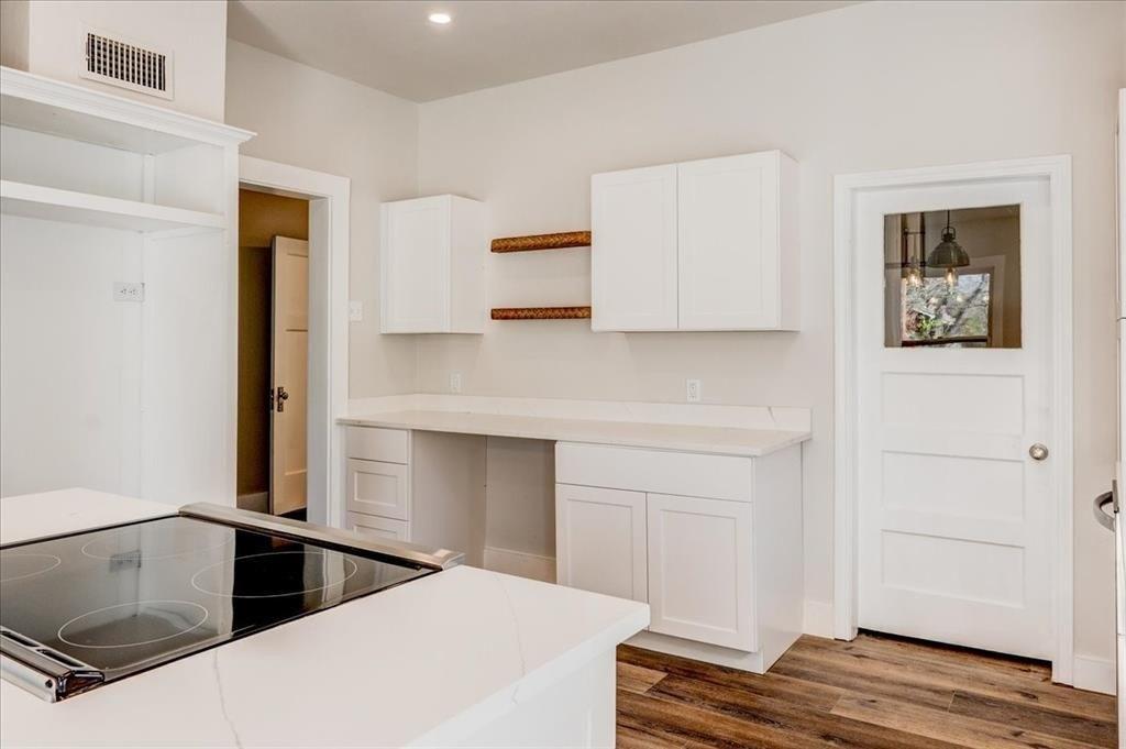 W Knox St, Ennis, TX 75119