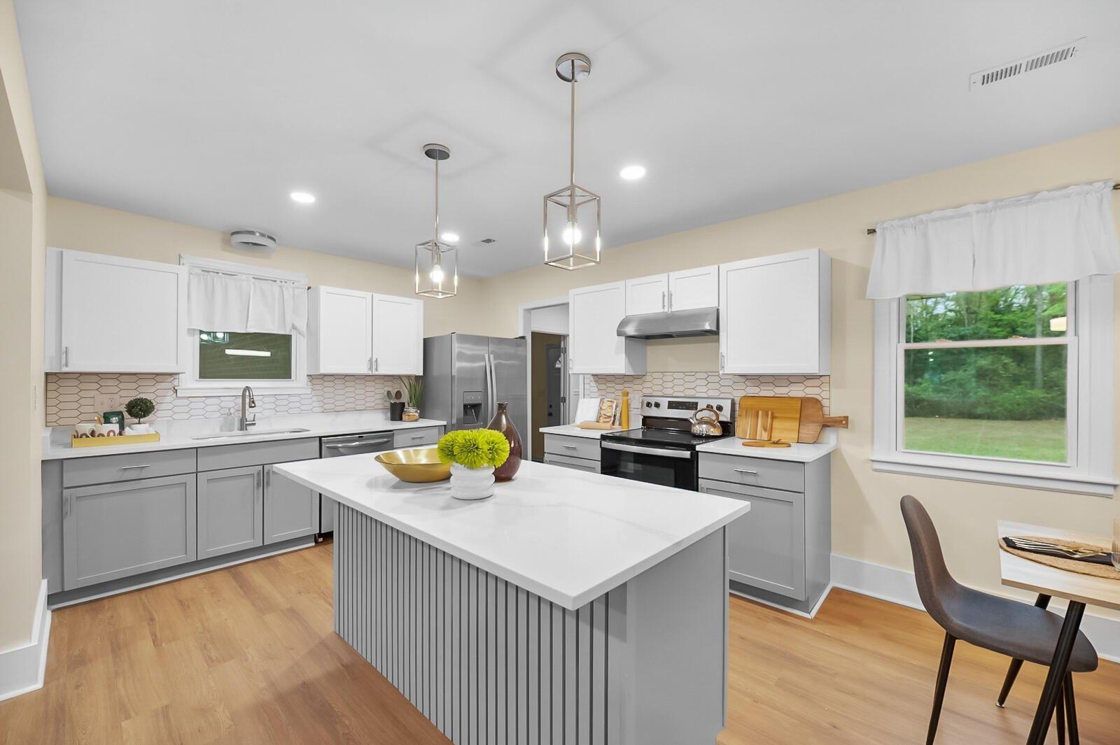 Carolina Dr, Saint Stephen, SC 29479