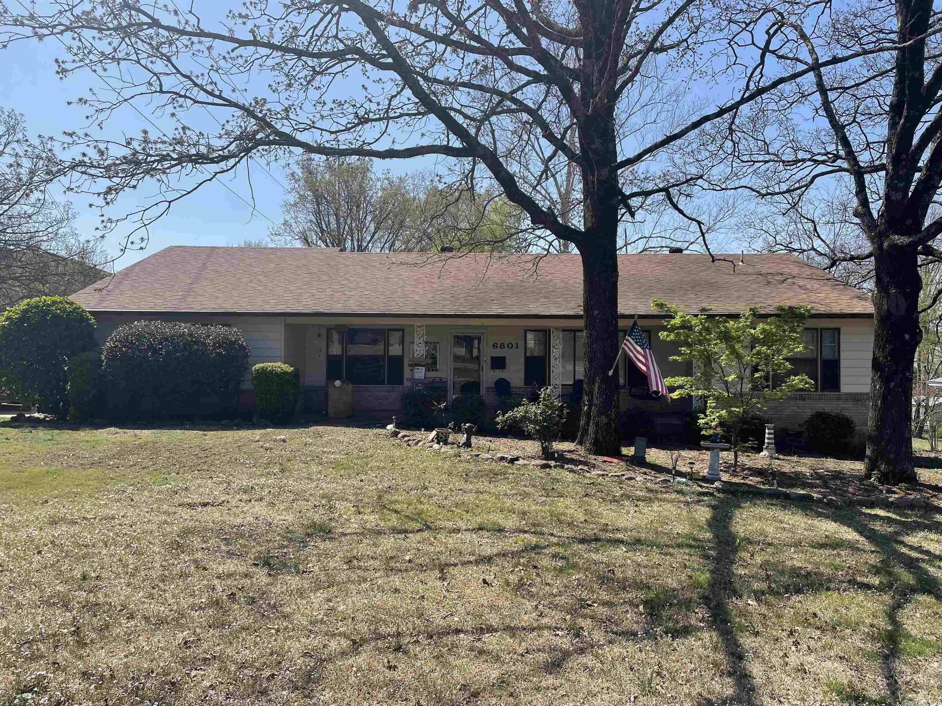 W Markham St, Little Rock, AR 72205
