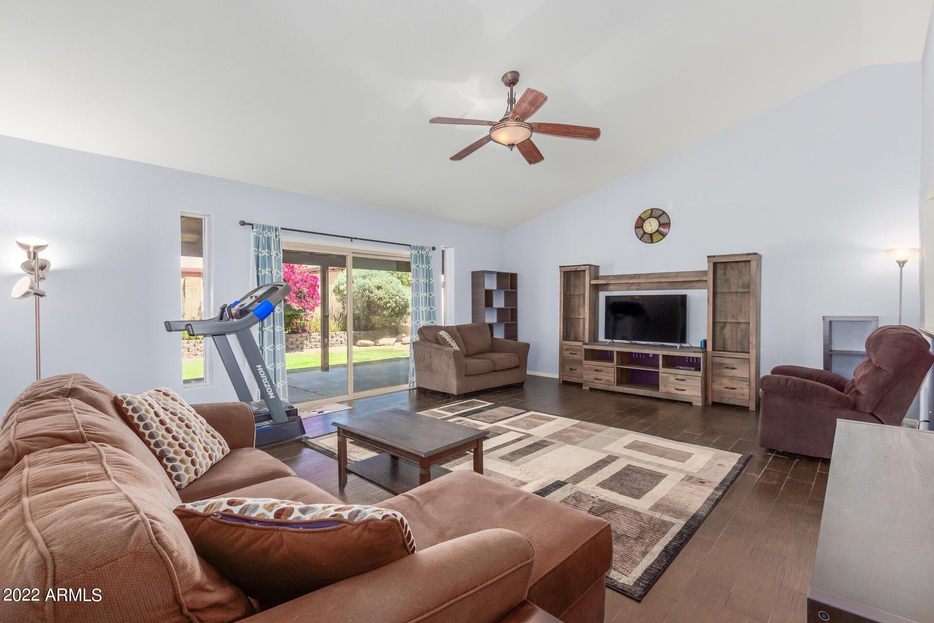 W Mohawk Dr, Phoenix, AZ 85027
