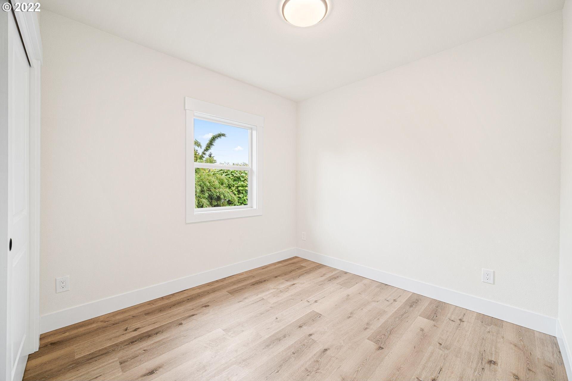 Ne Lombard St, Portland, OR 97211