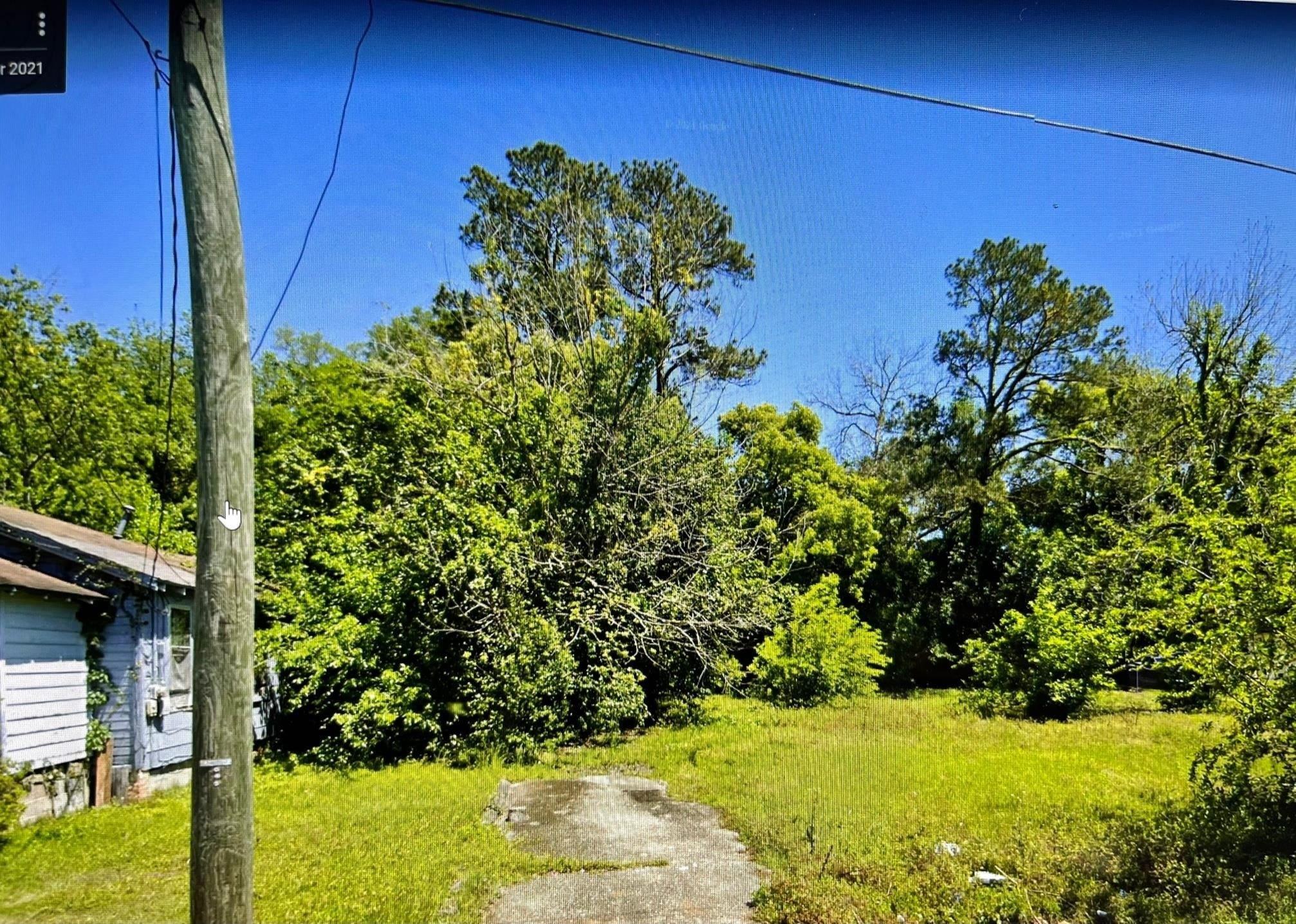 Saxon St, Tallahassee, FL 32310