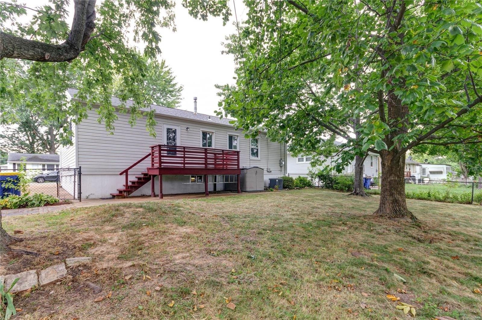 Saint Katherine Ln, Saint Ann, MO 63074