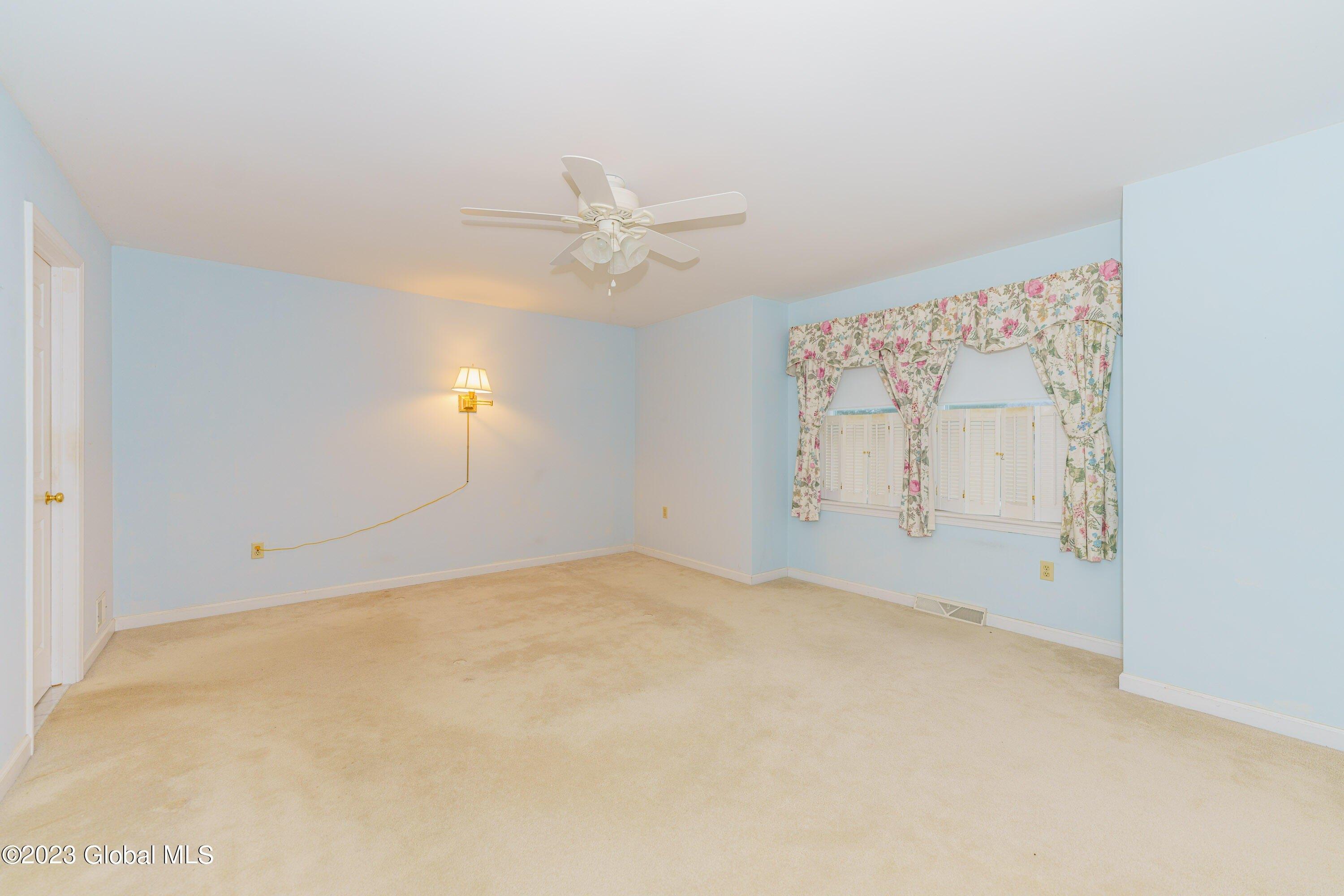 Nott St E, Schenectady, NY 12309