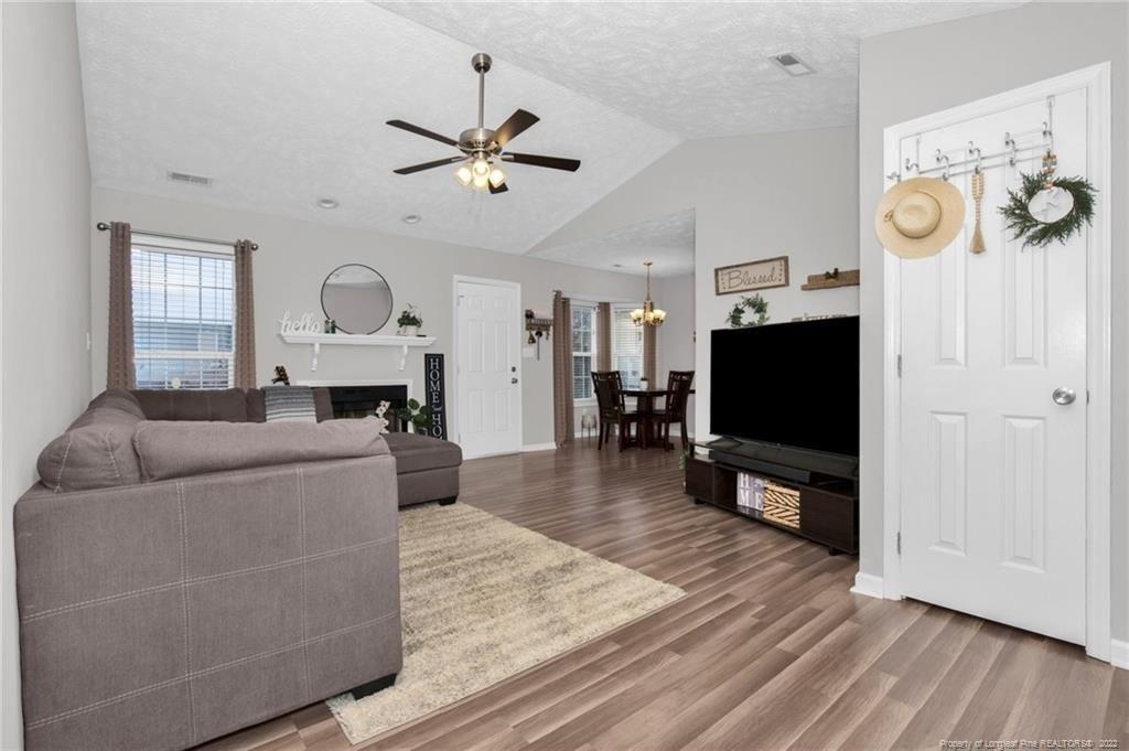 Mix Trail Ln, Raeford, NC 28376