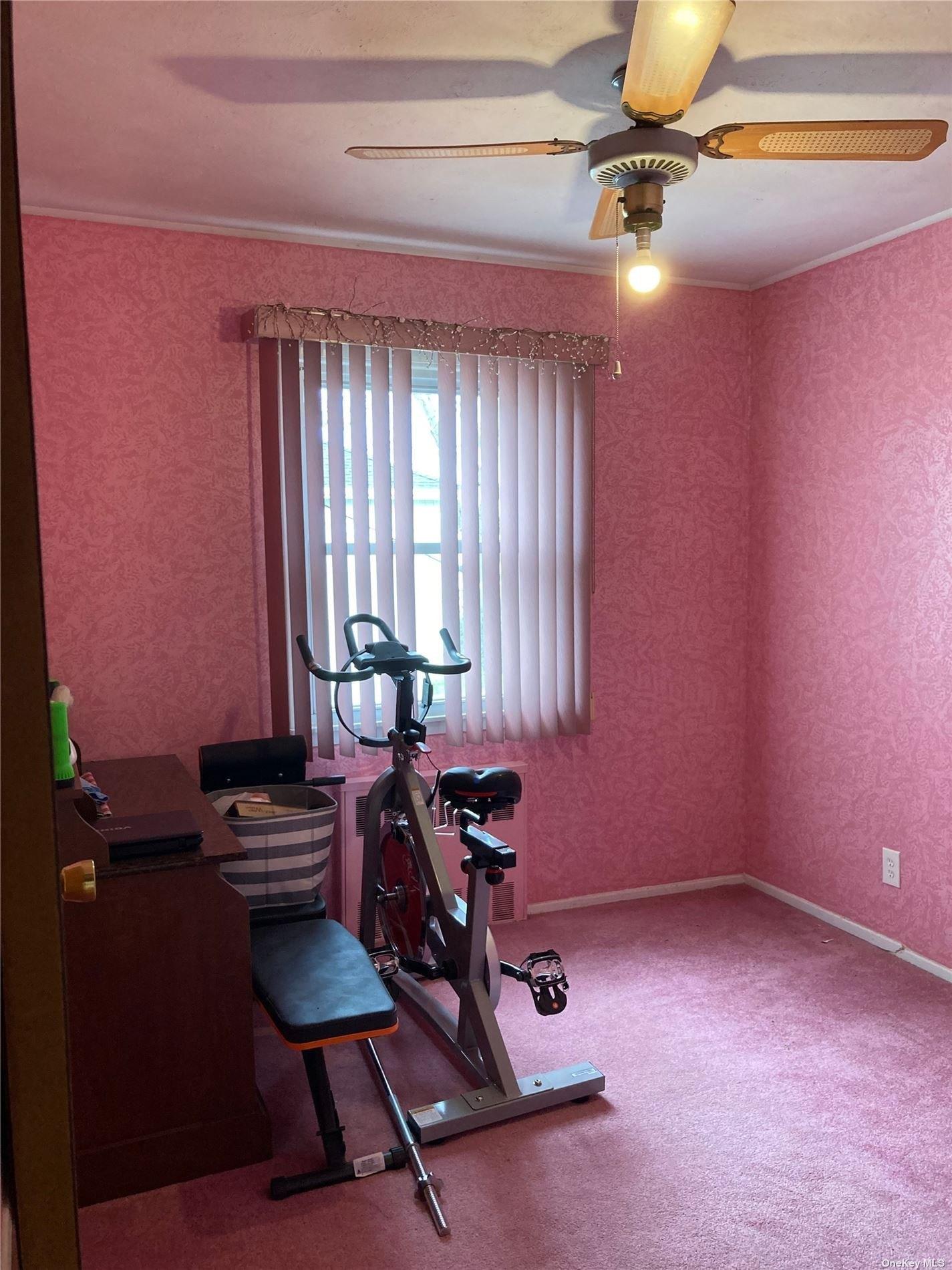Spruce St, Massapequa Park, NY 11762