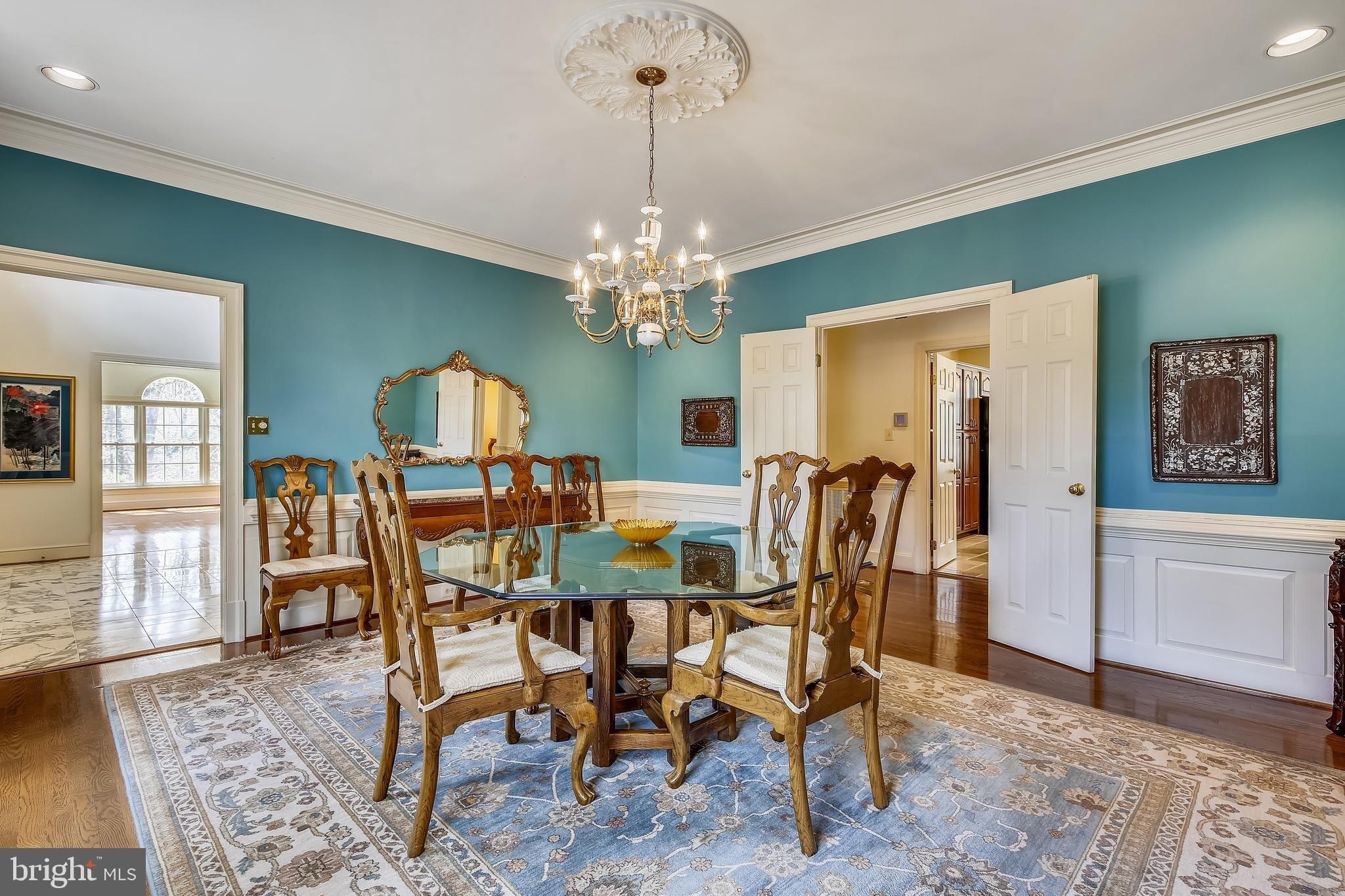 Oakmont Ct, Oakton, VA 22124