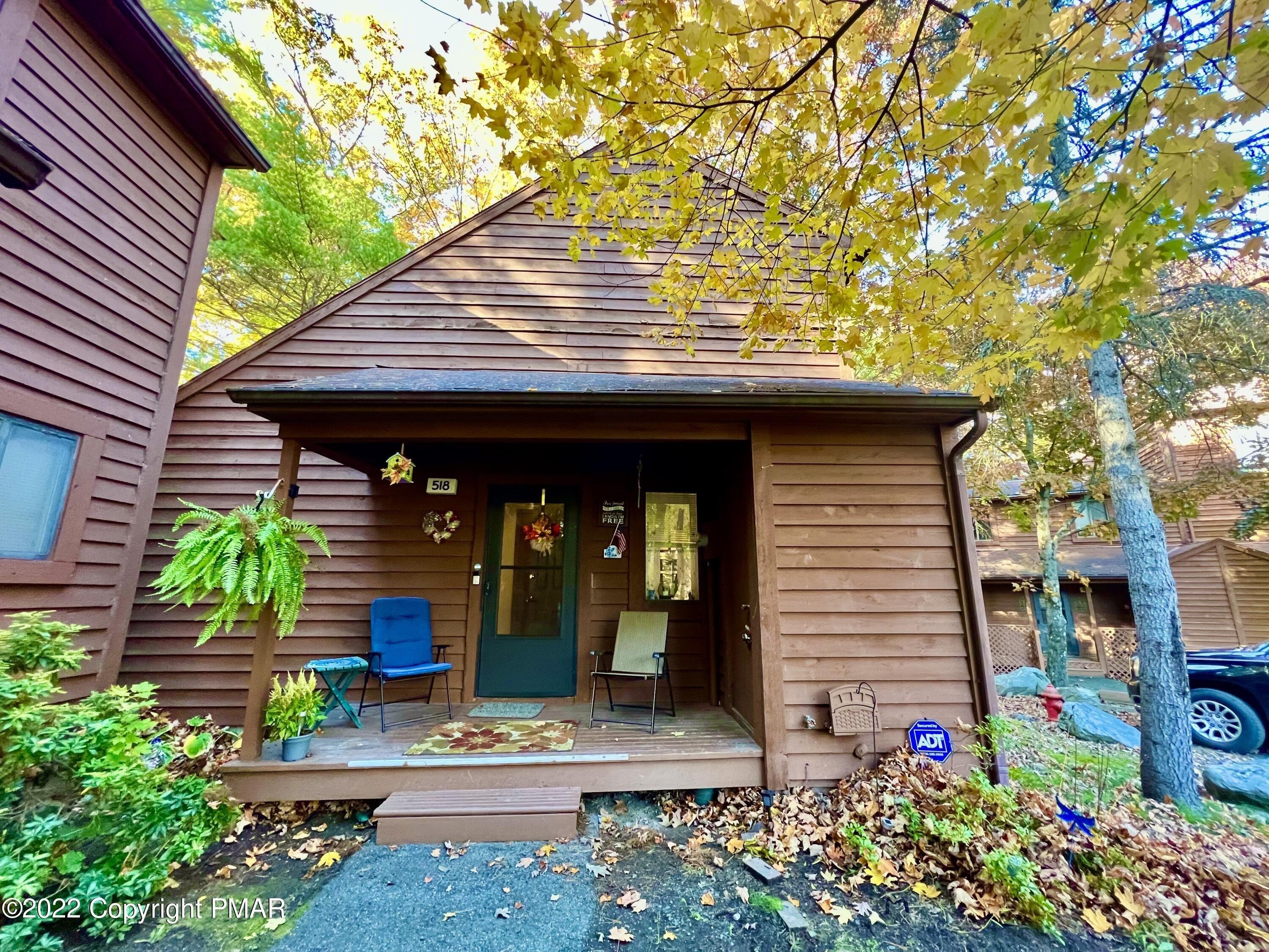 Wales Ct, Bushkill, PA 18324