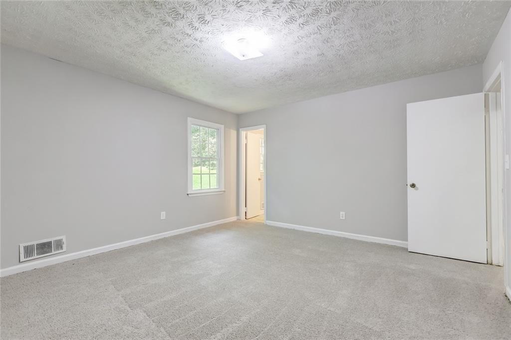 Hemlock Dr, Stockbridge, GA 30281