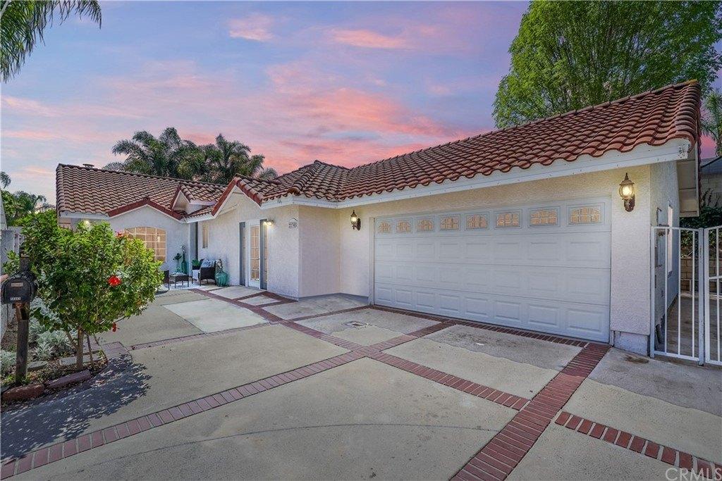 Savona, Laguna Hills, CA 92653
