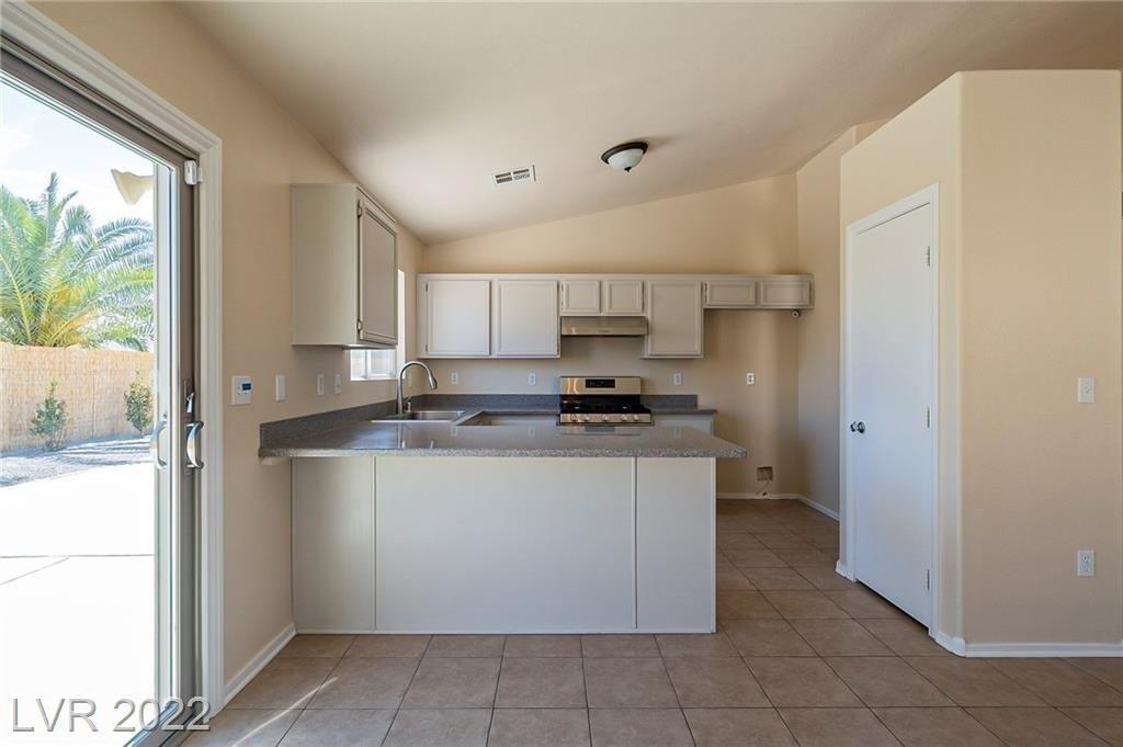 Newton Falls St, North Las Vegas, NV 89032