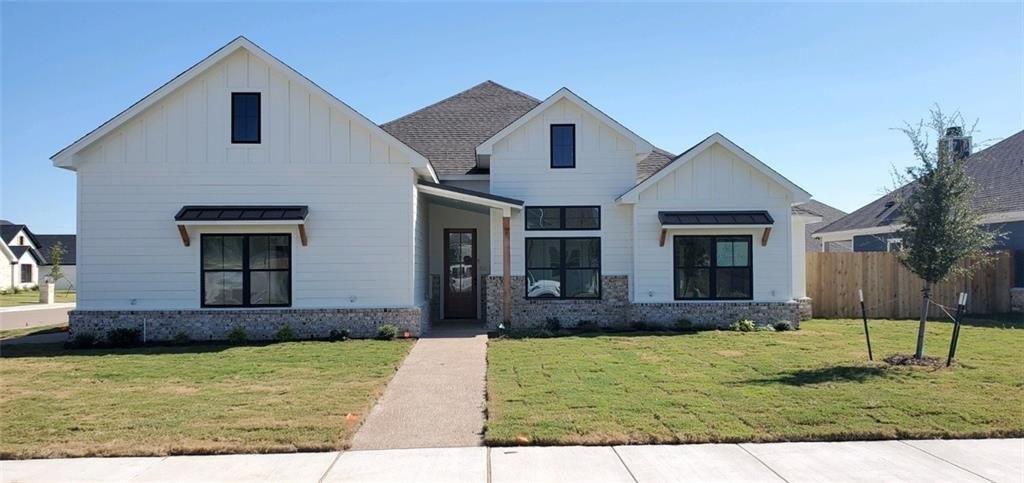 Forward Pass Dr, Hewitt, TX 76643