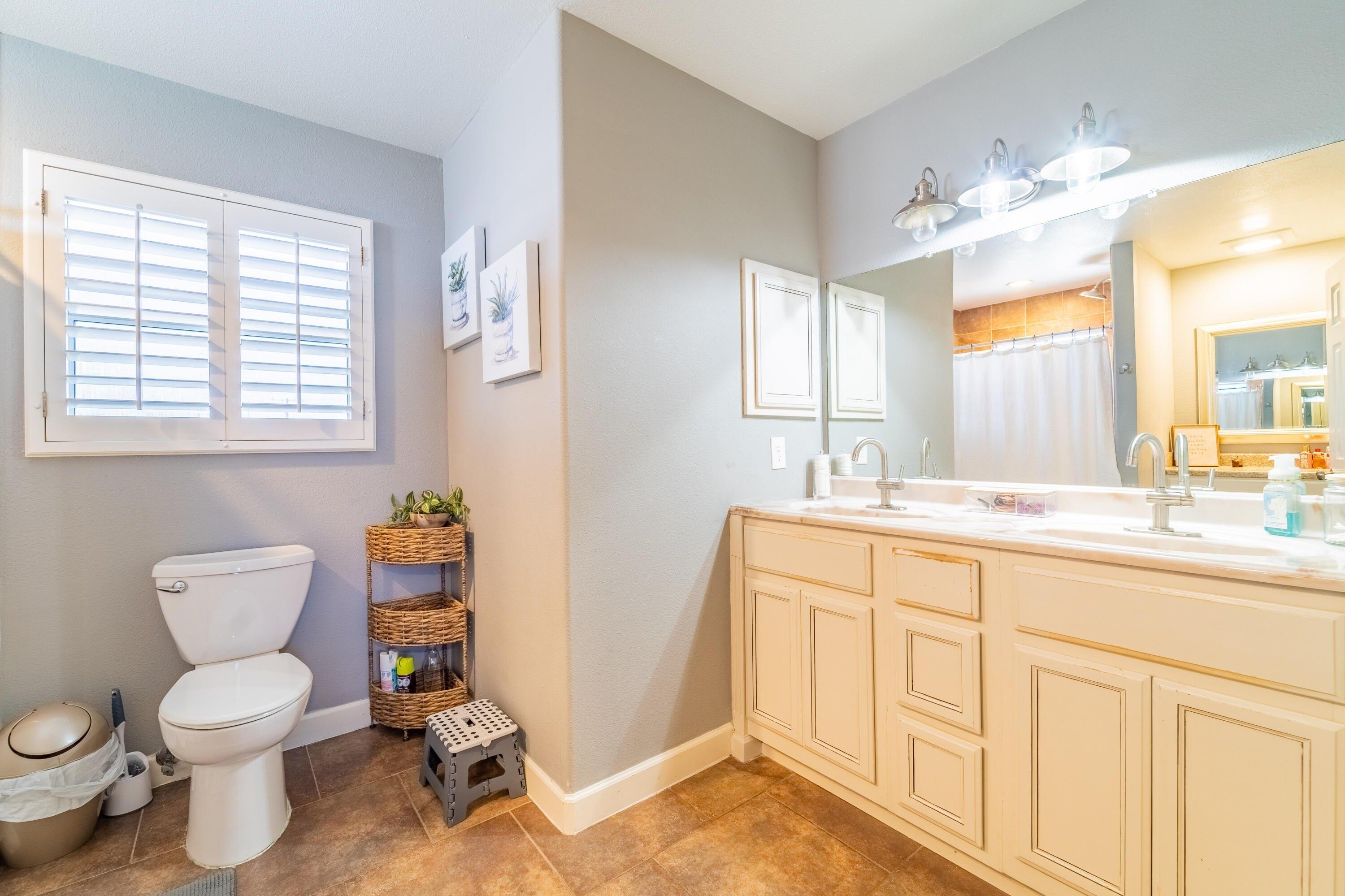 Tierra Yukon Ln, El Paso, TX 79938