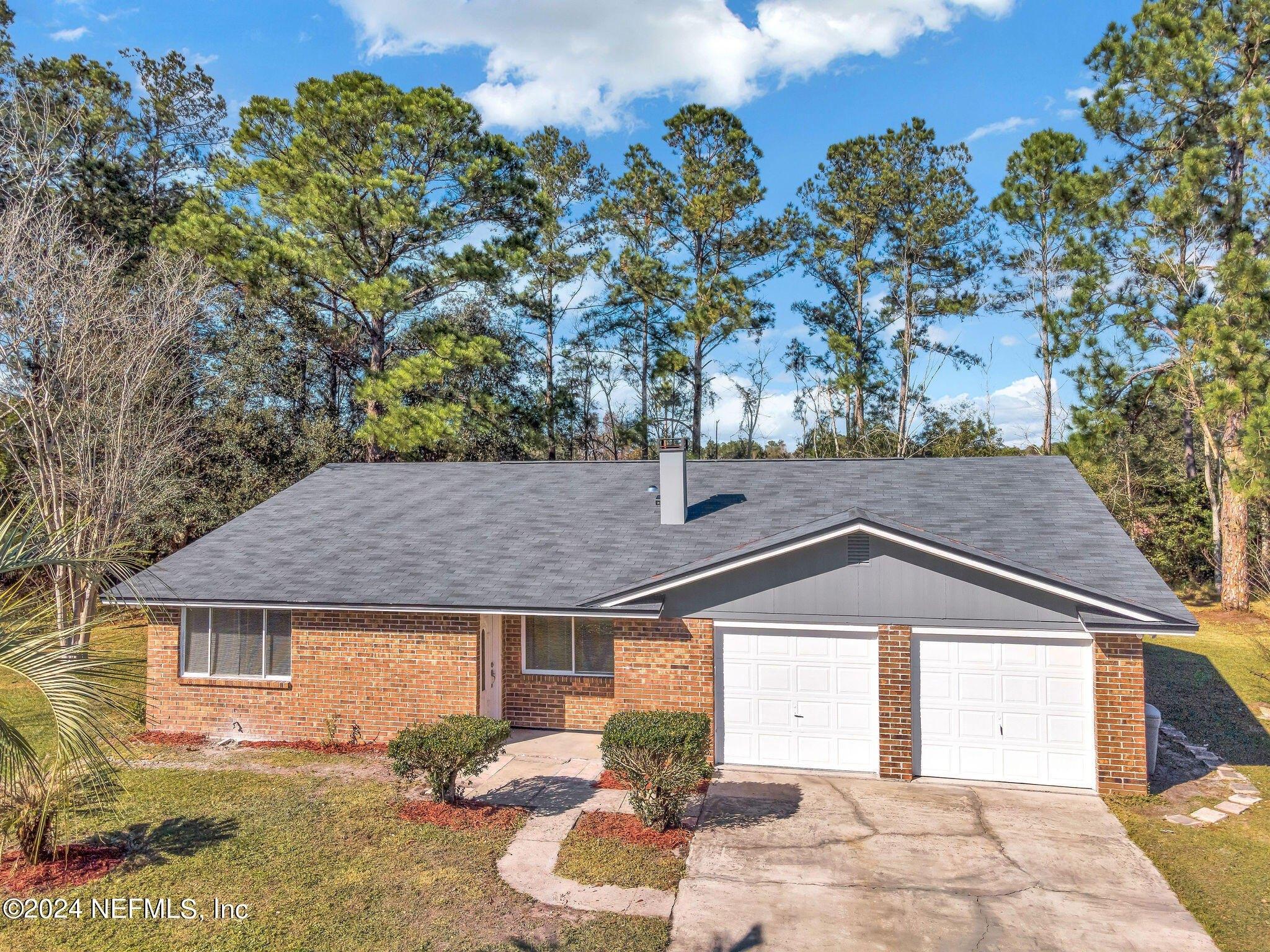 Bluehill Dr N, Jacksonville, FL 32218