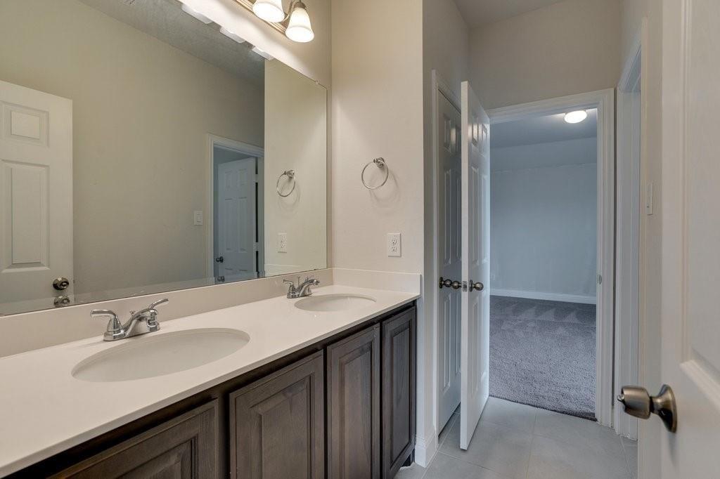 Mountain View Ln, Kennedale, TX 76060