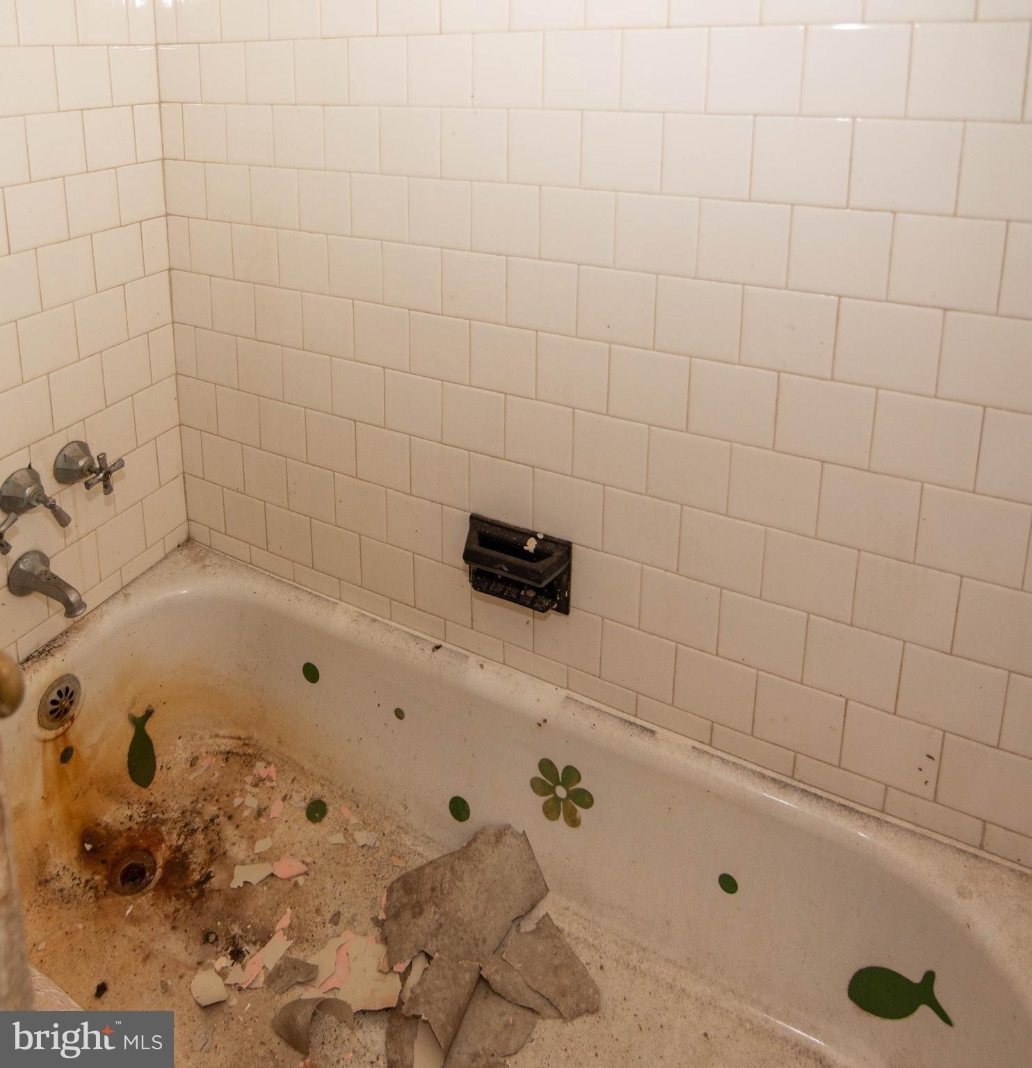Woodhaven Ave, Baltimore, MD 21216