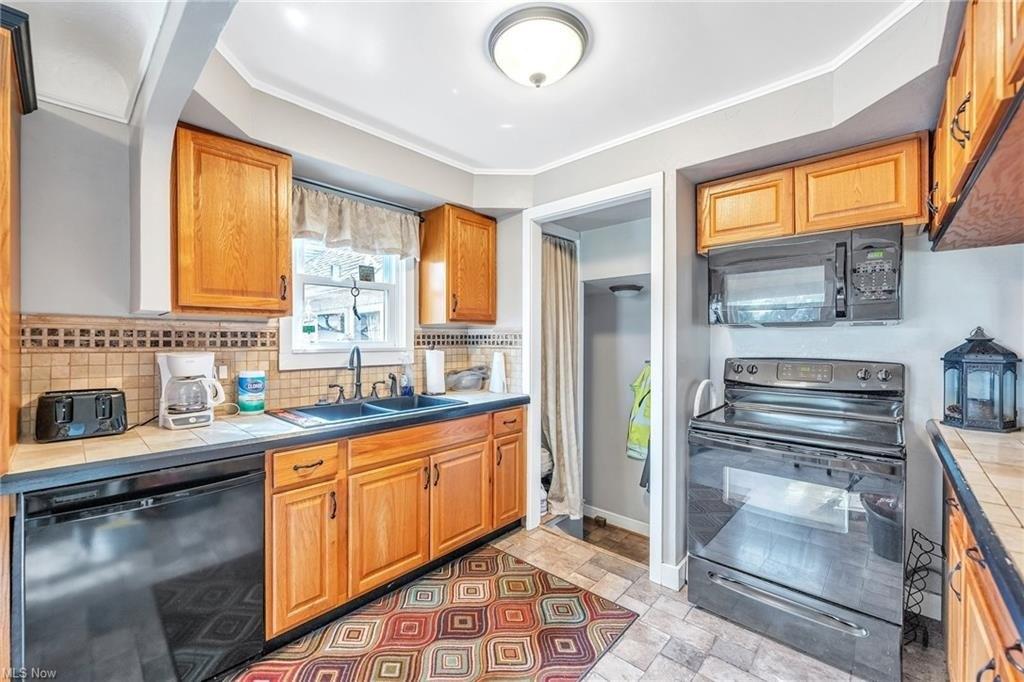 Engle Rd, Brook Park, OH 44142