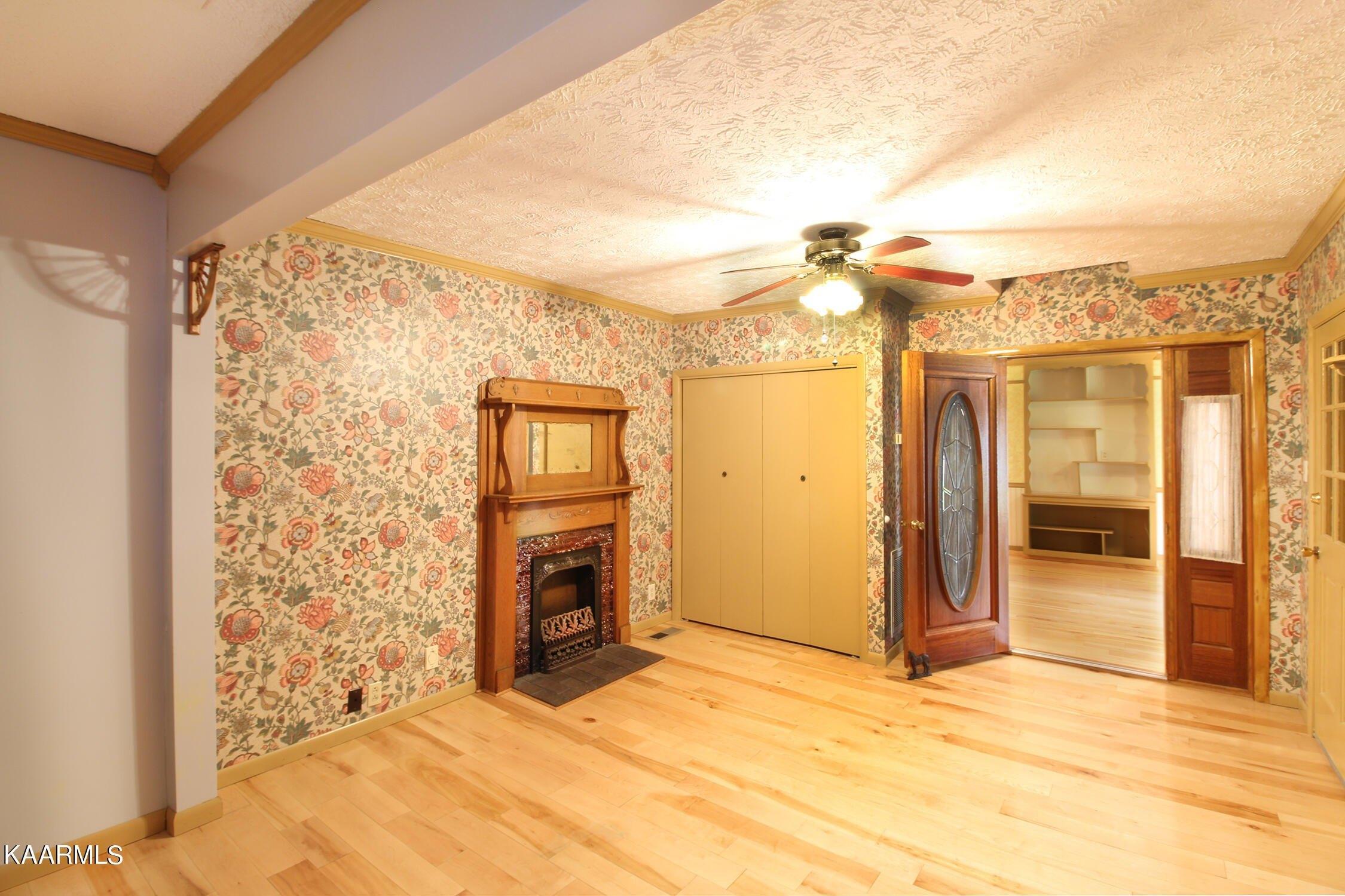 Adair Ave, Knoxville, TN 37917
