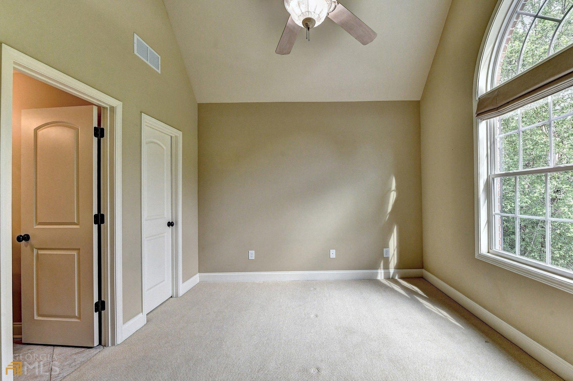 Antrim Glen Dr, Hoschton, GA 30548