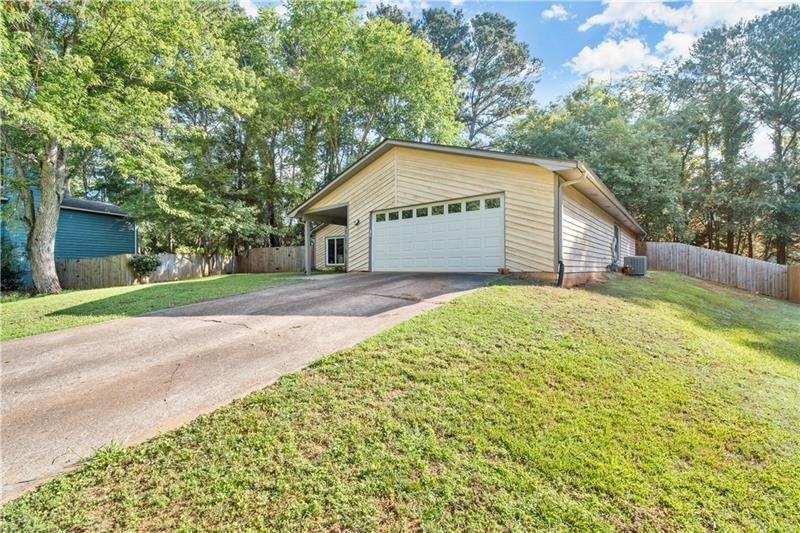 Waterbrook Ct, Roswell, GA 30076