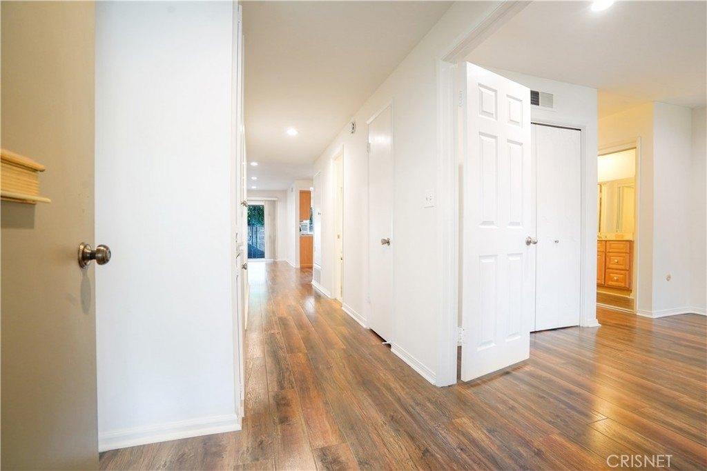 Oak Branch Cir, Newhall, CA 91321