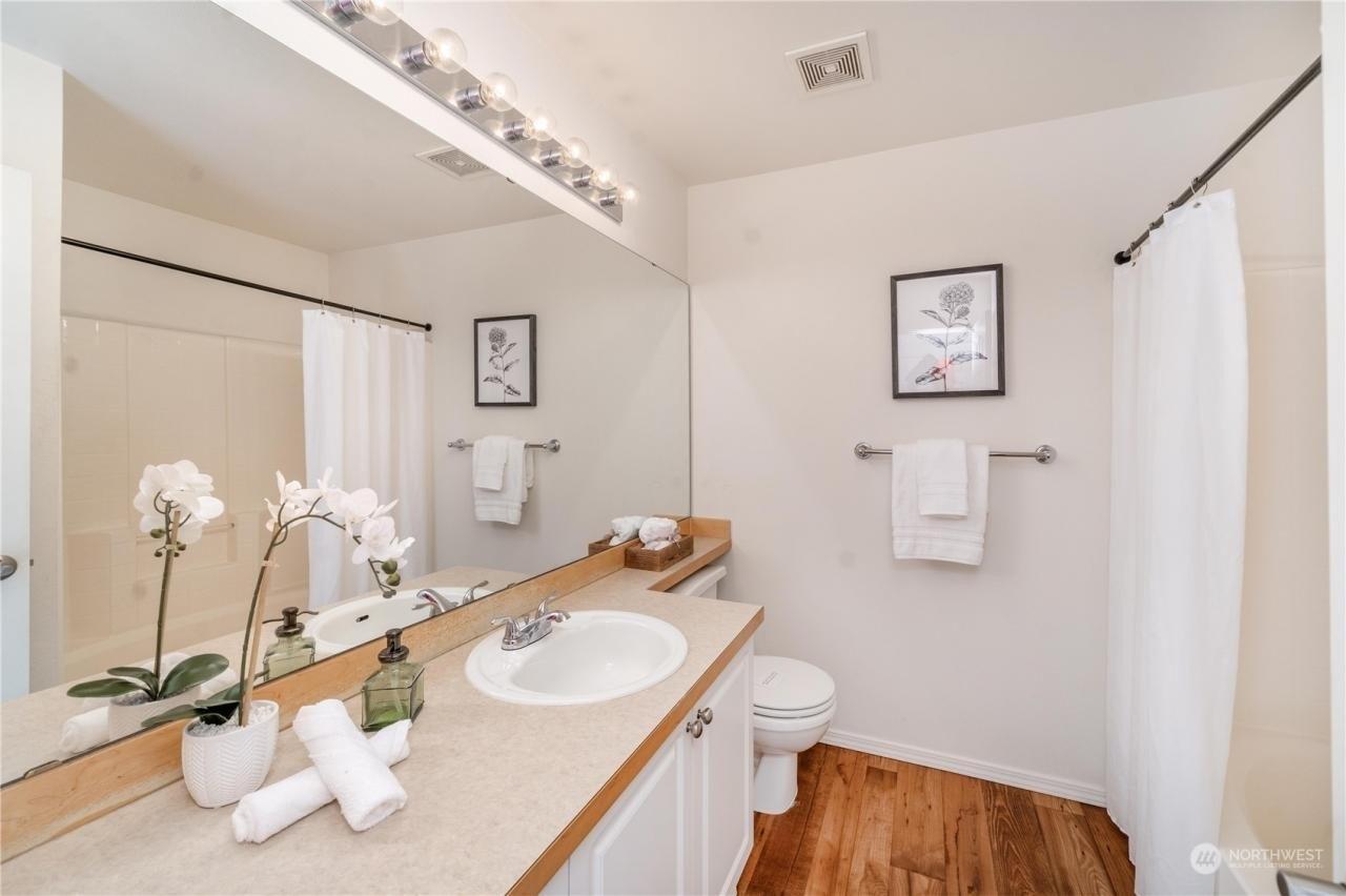 Ne 162nd Ln, Bothell, WA 98011