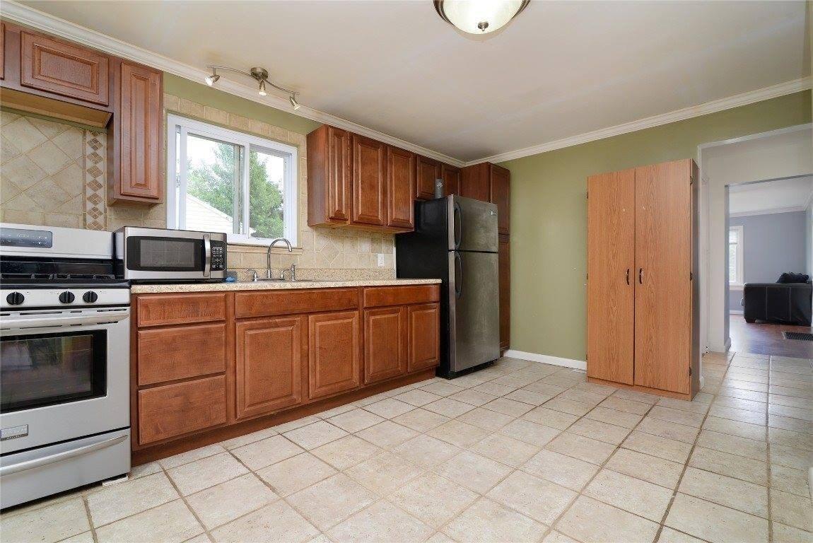 Carrie Ave, Endicott, NY 13760