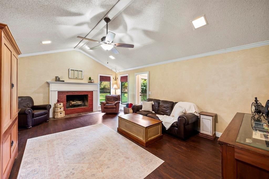 Pinon Dr, Mansfield, TX 76063
