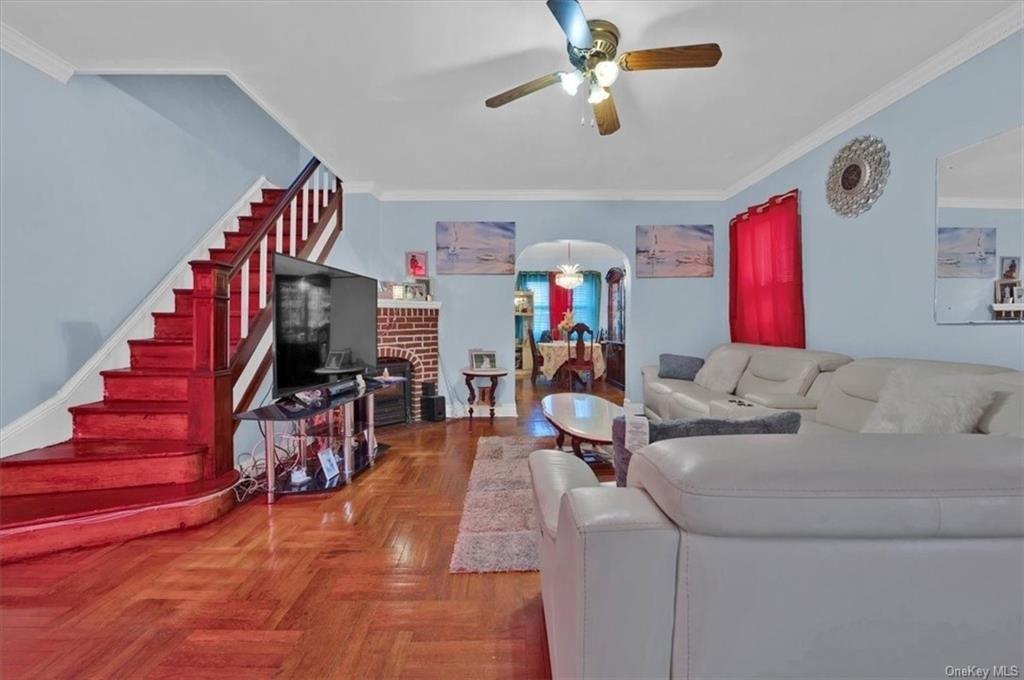 Bouck Ave, Bronx, NY 10469