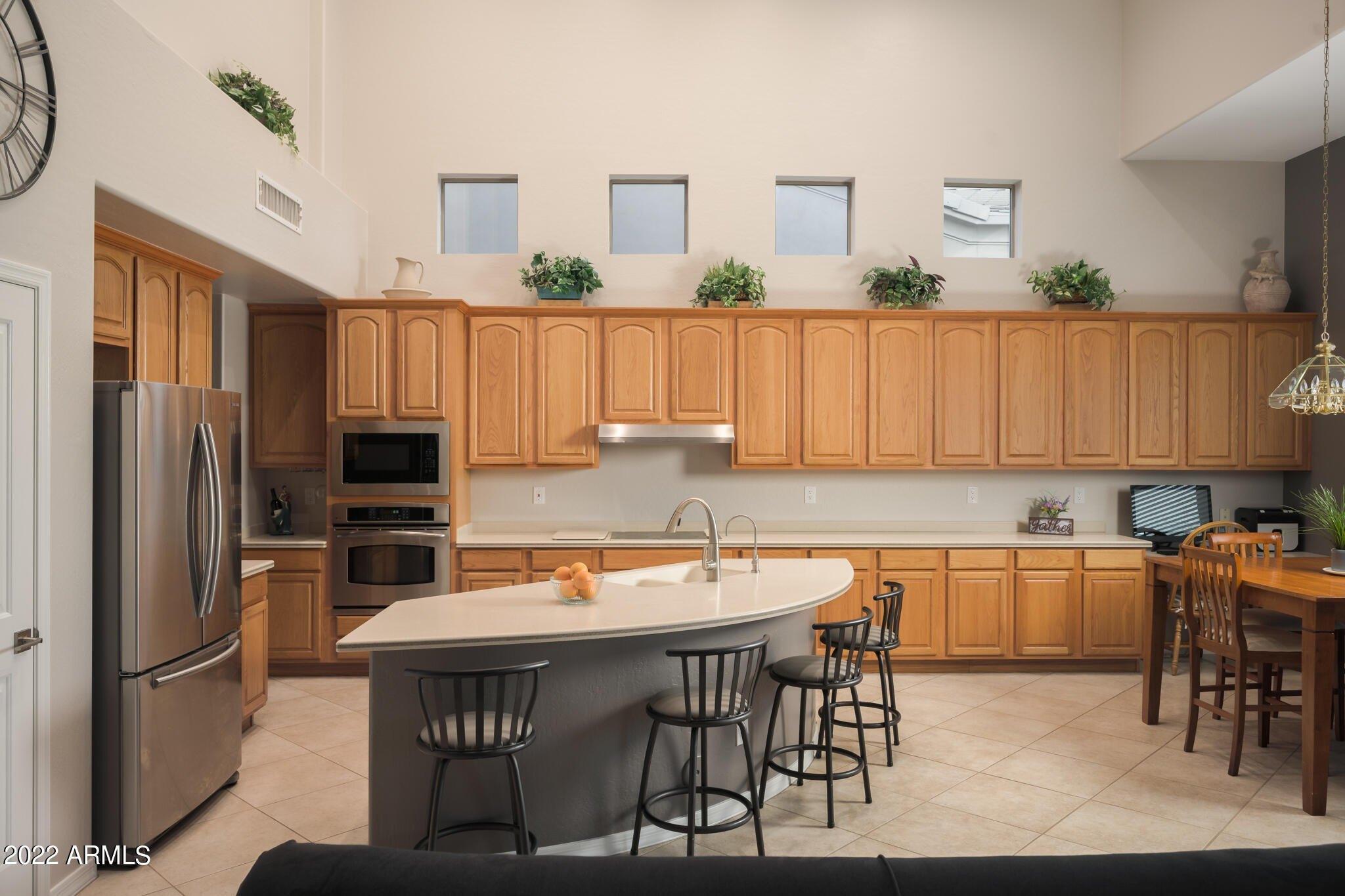 E Gelding Dr, Scottsdale, AZ 85255