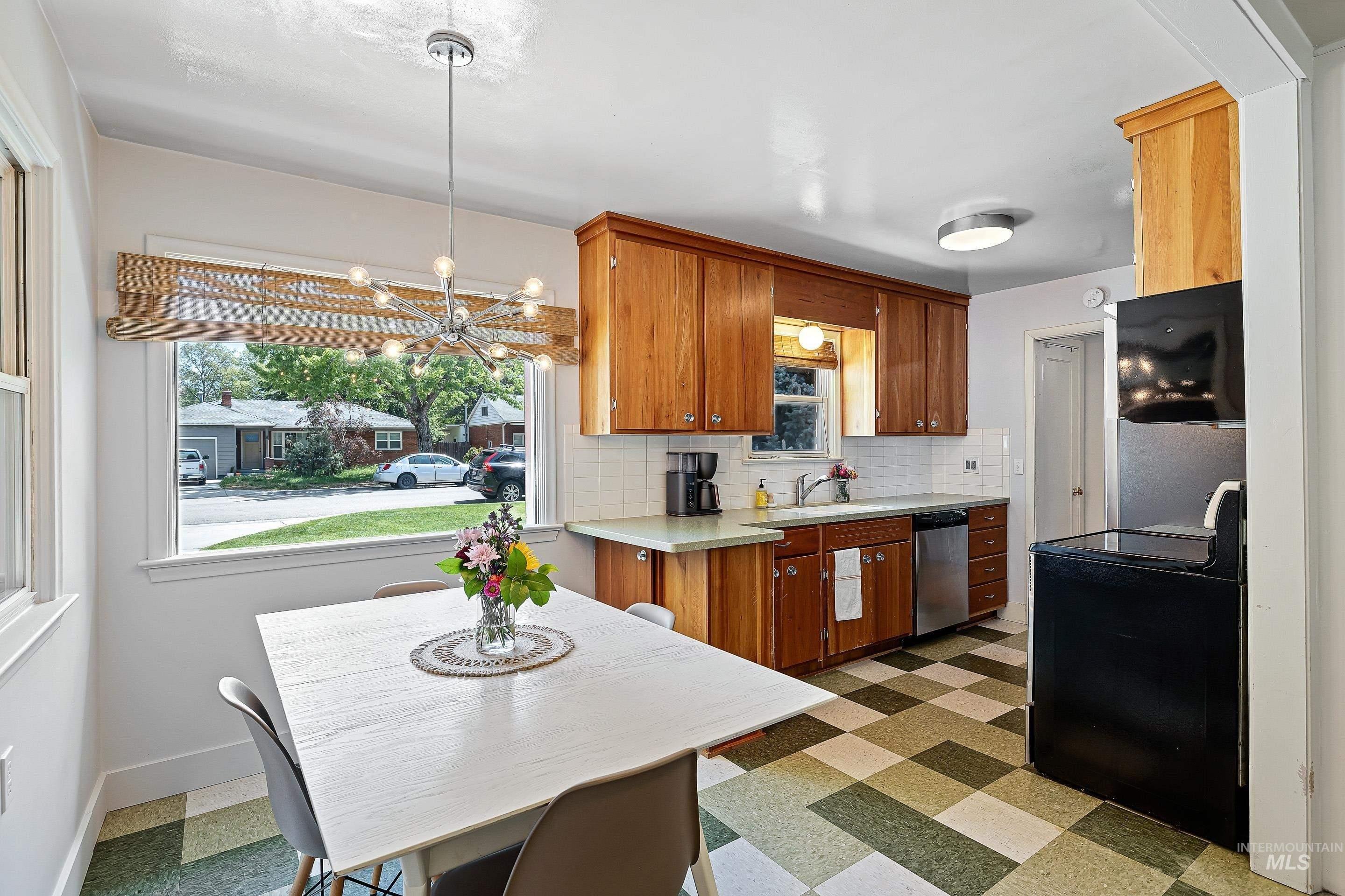N Beach St, Boise, ID 83706