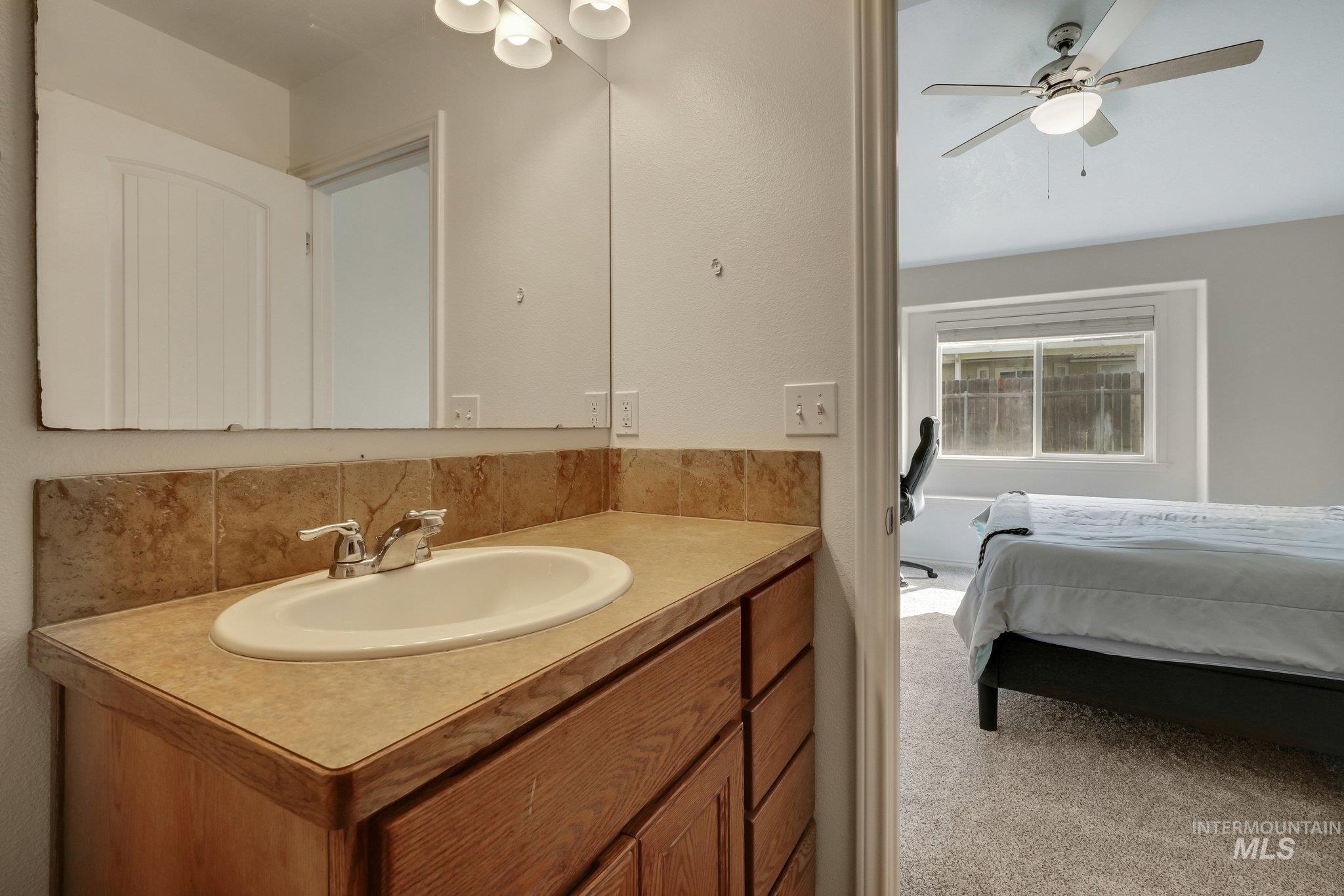 S Payette River Ave, Nampa, ID 83686