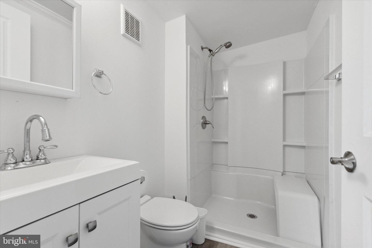 Dorrance St, Bristol, PA 19007