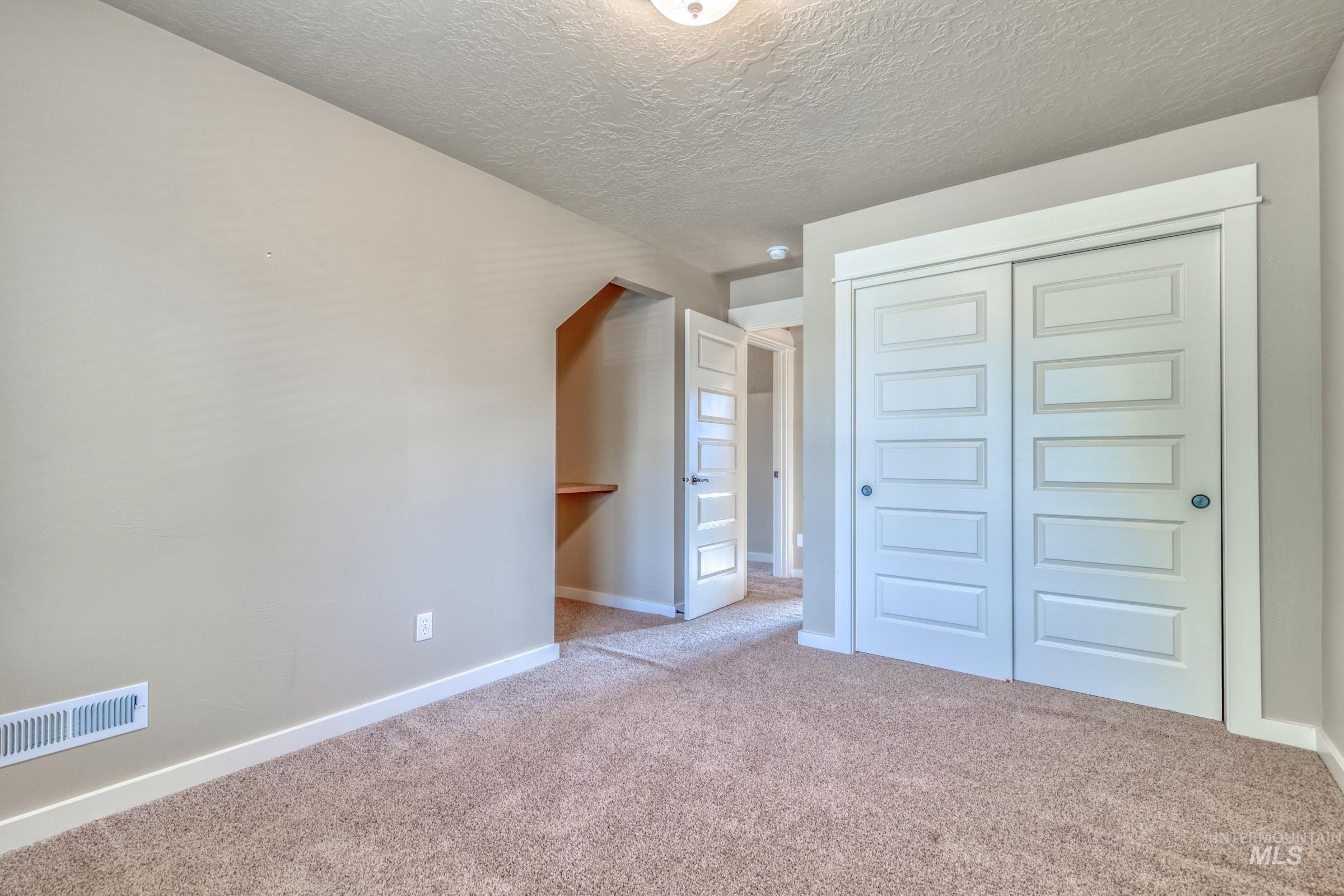 E Deerhill Dr, Meridian, ID 83642