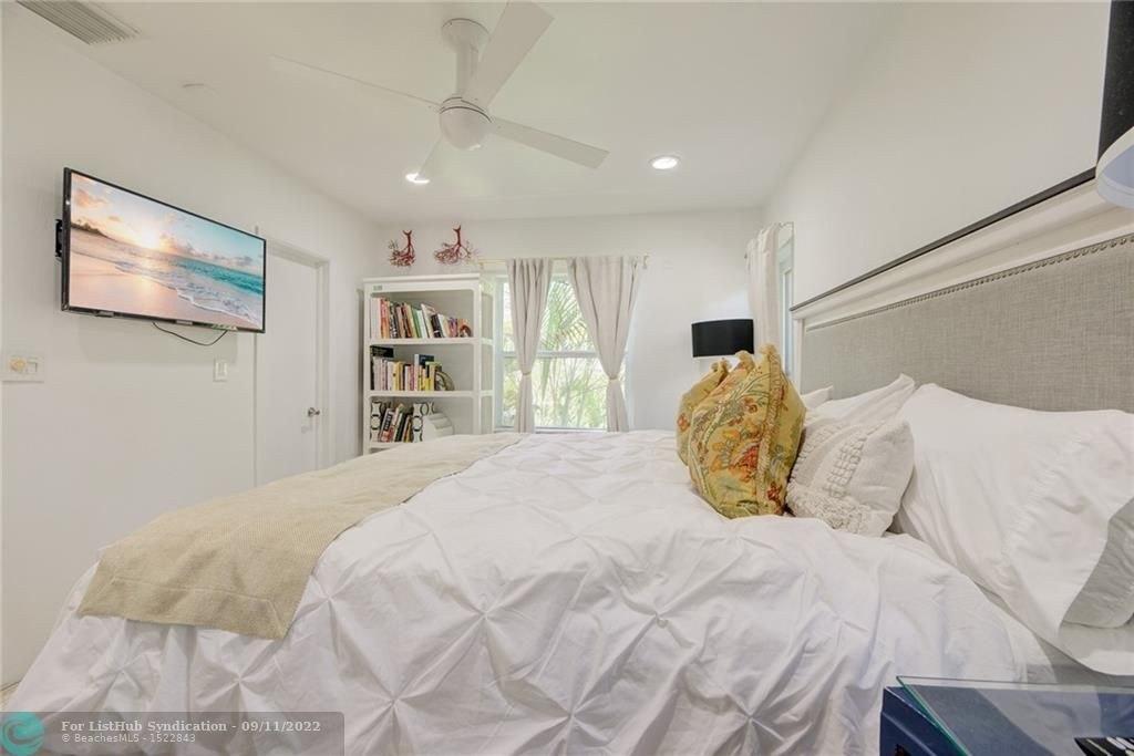 Ne 17th Way, Fort Lauderdale, FL 33304