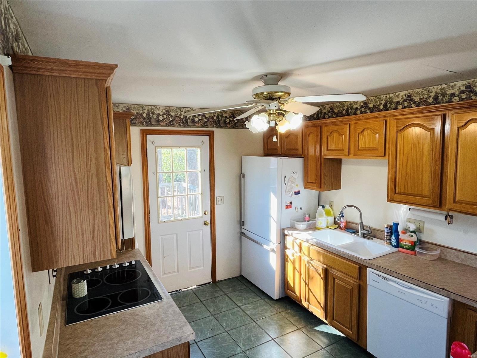 Saint Christopher Ln, Saint Ann, MO 63074