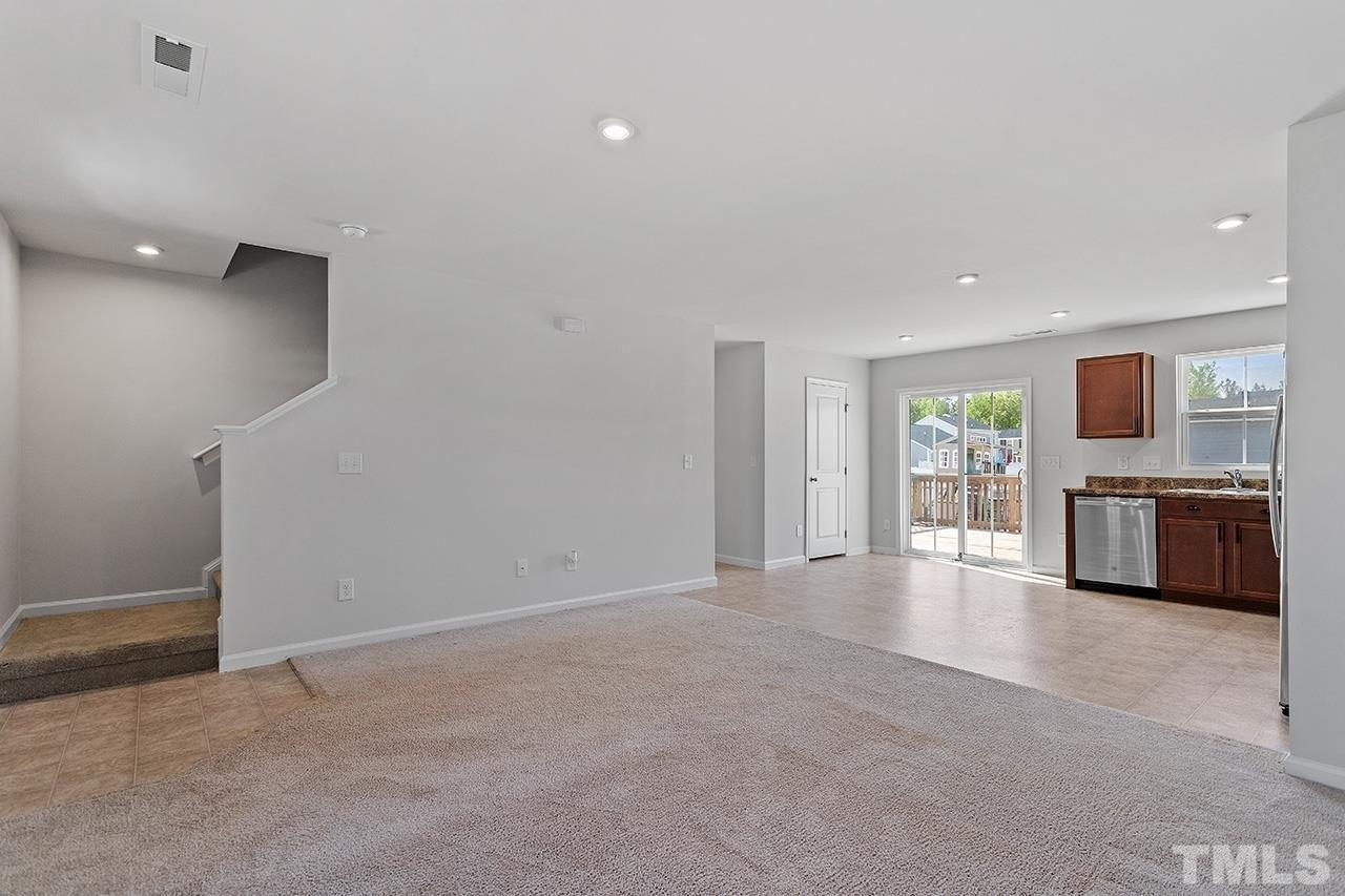 Summer Mist Ln, Durham, NC 27704