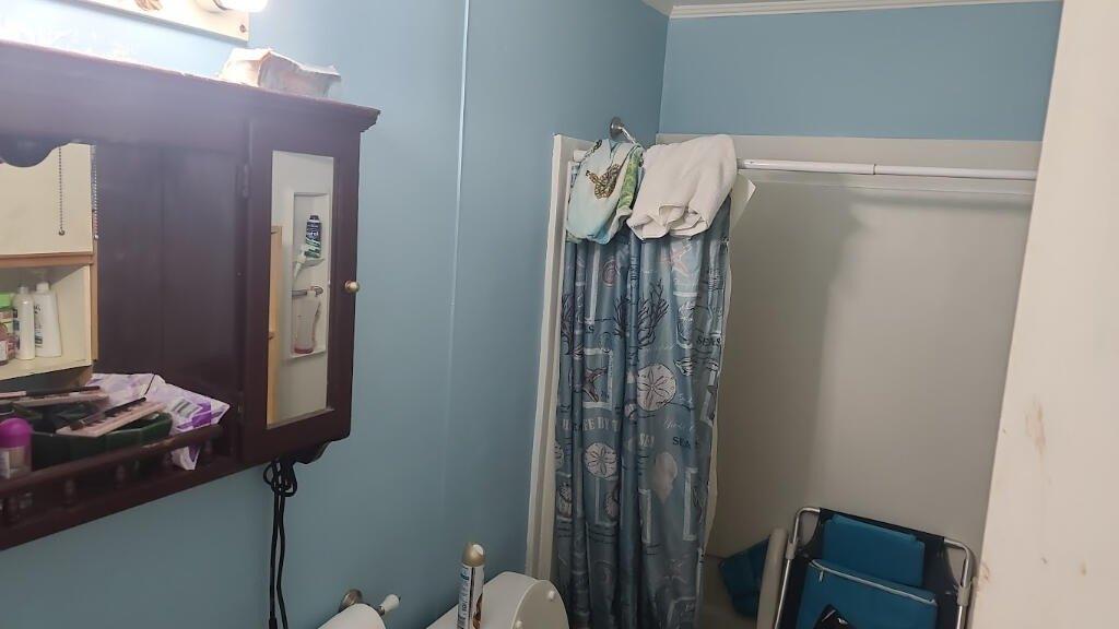 Fredrick Dr, Defuniak Springs, FL 32433